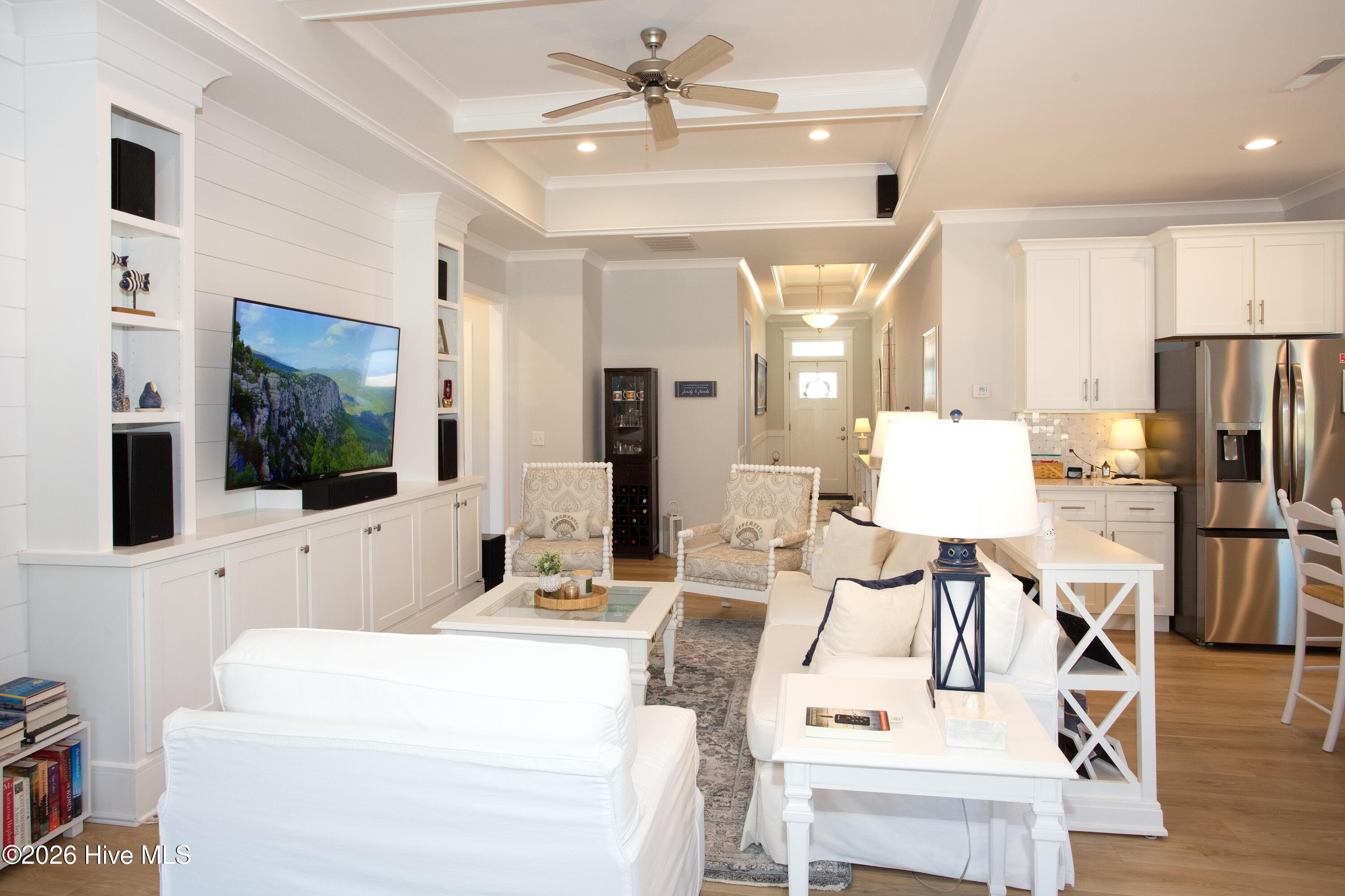 100567351 | Photo 11