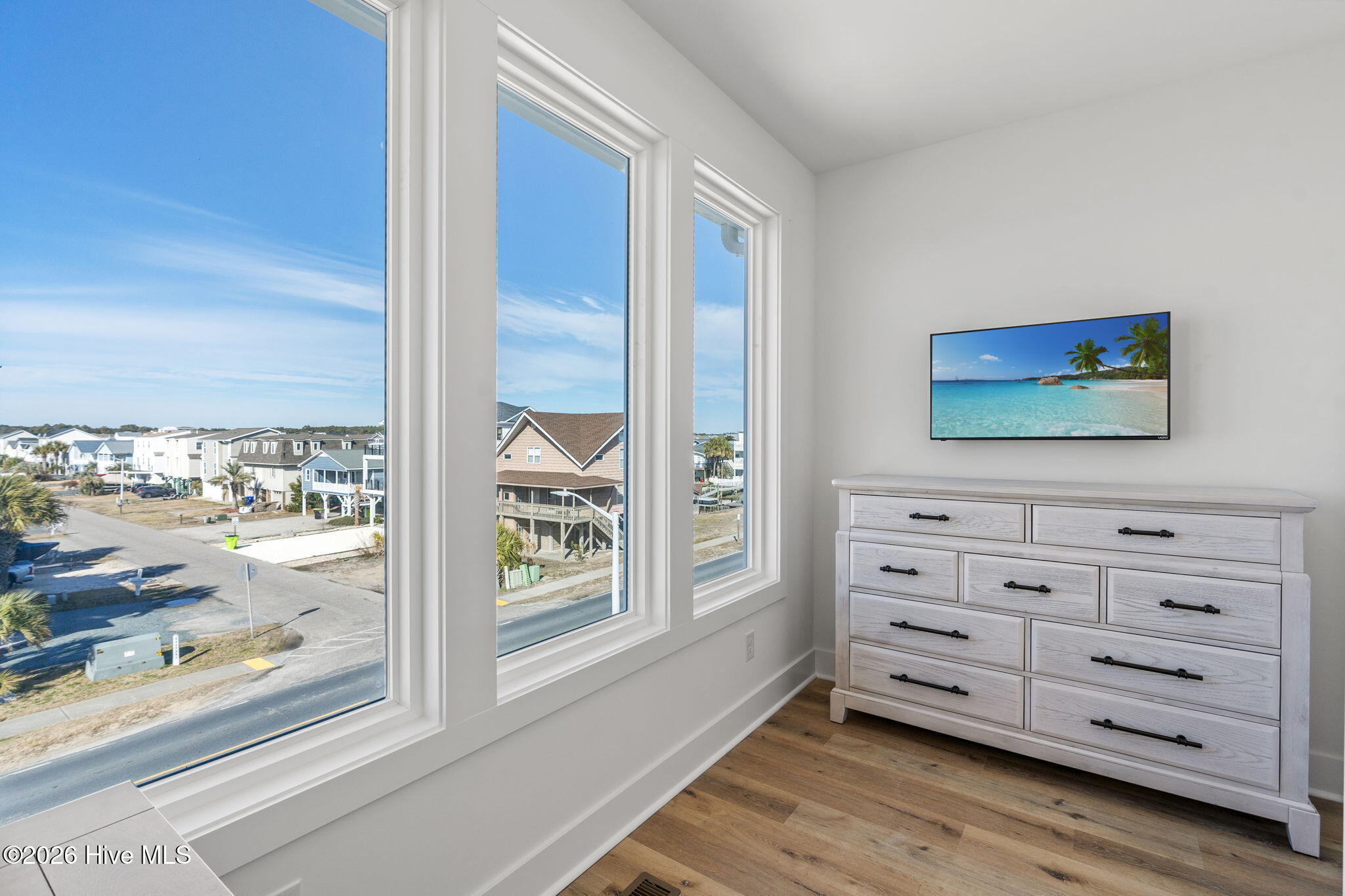 100554588 | Photo 34