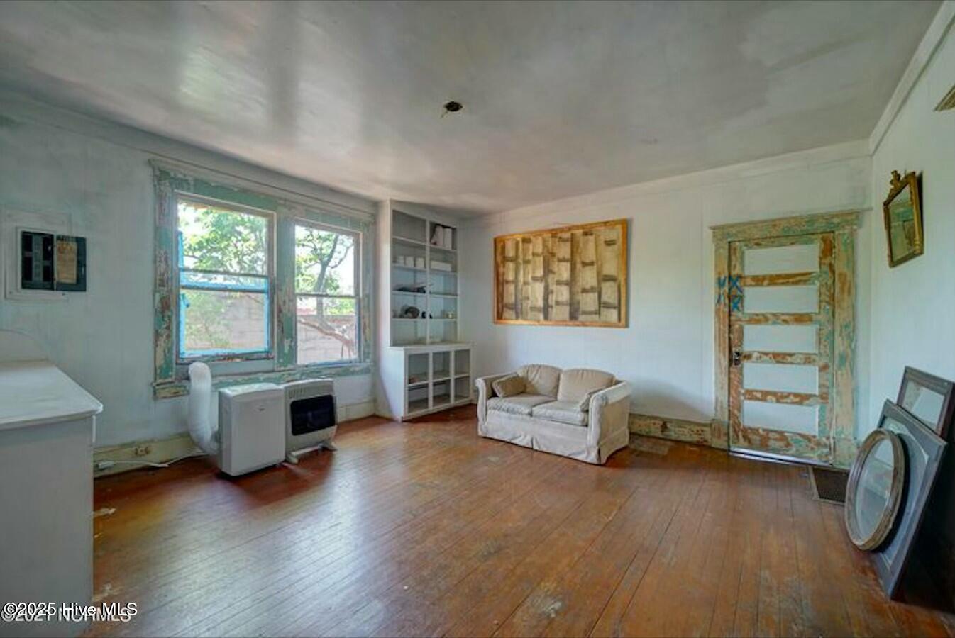 Shirley Johnson - MLS Number: 100490358