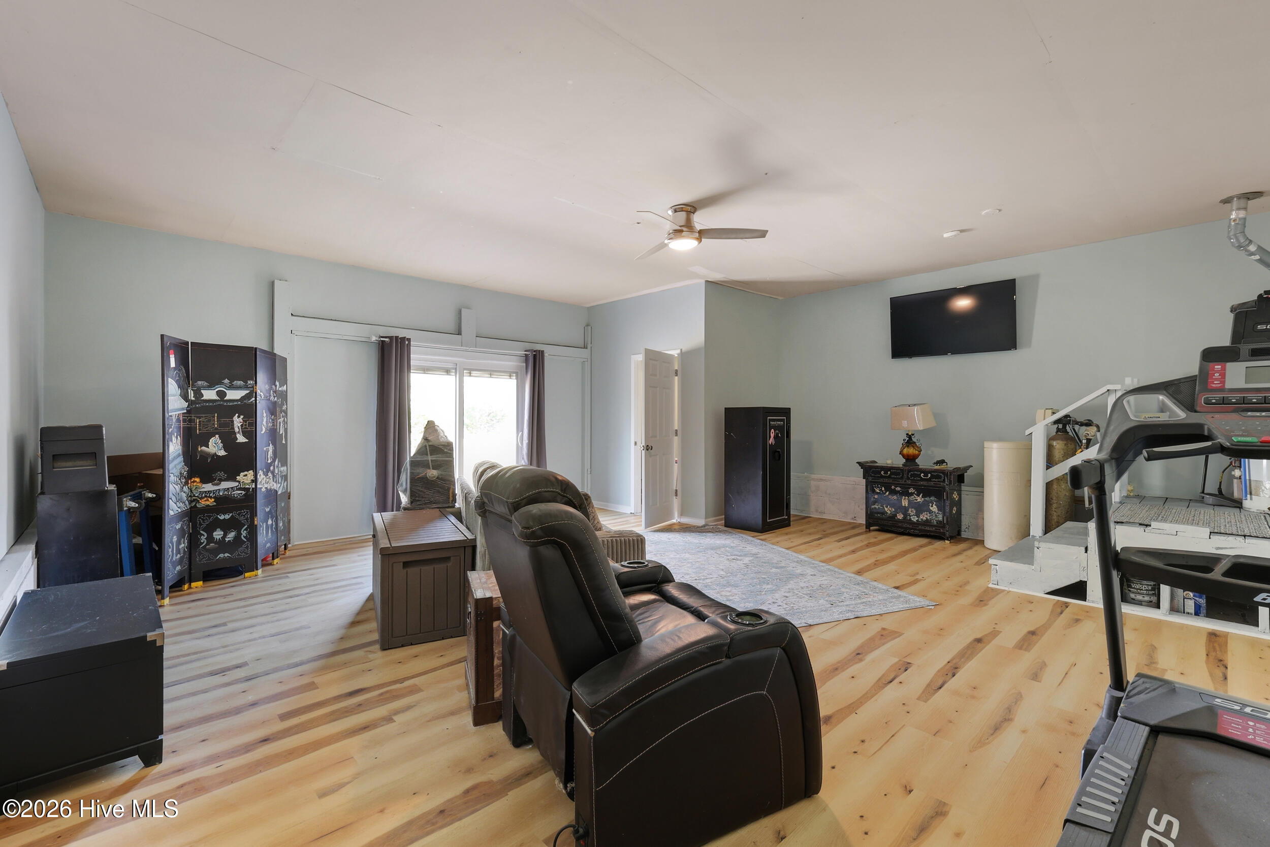 100563563 | Photo 36