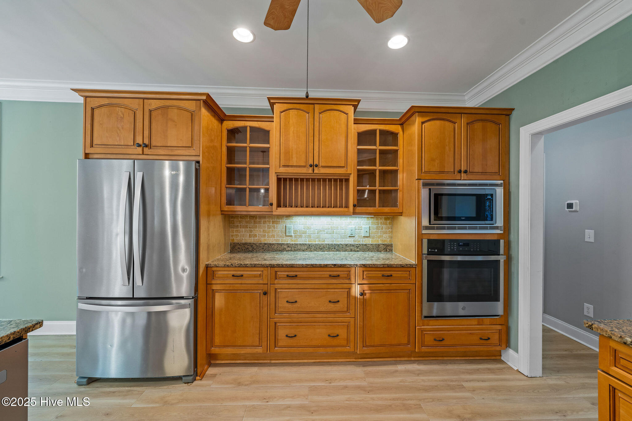 100541606 | Photo 17