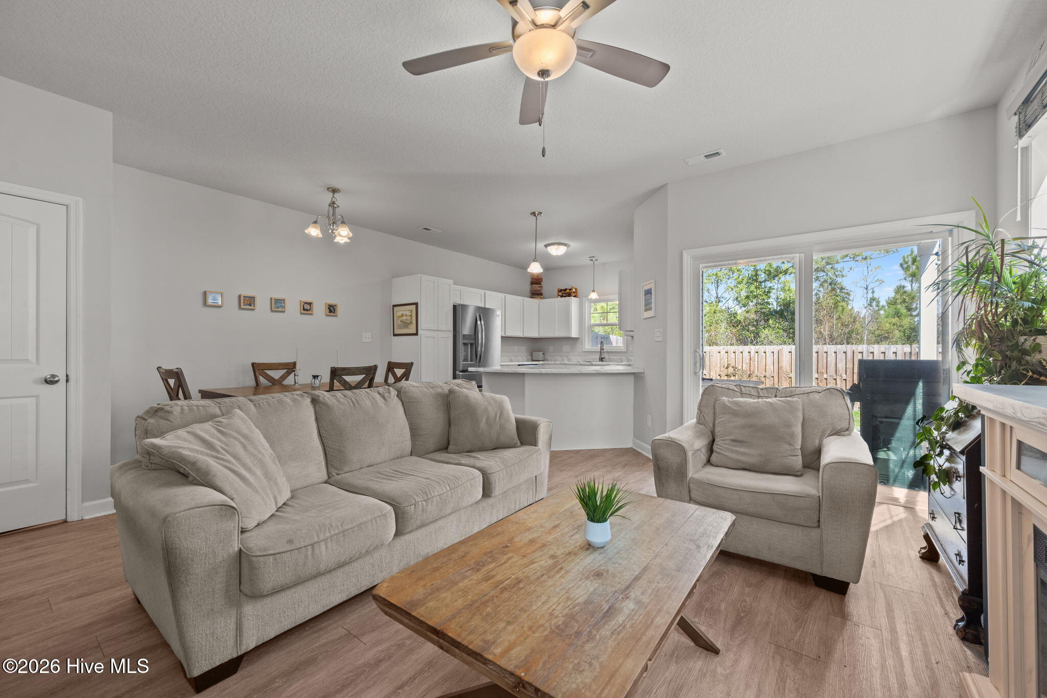 100559207 | Photo 14