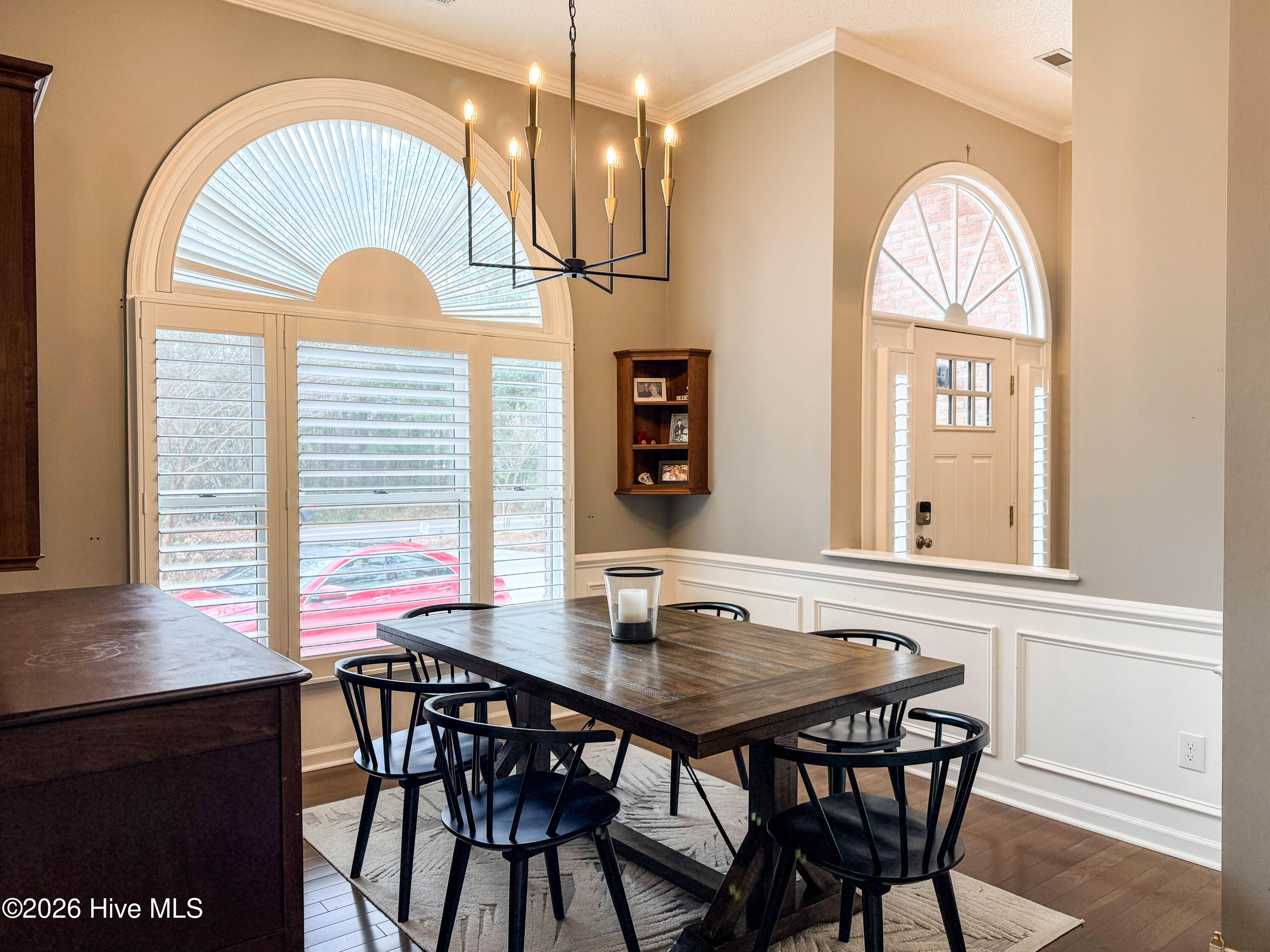 100549521 | Photo 23