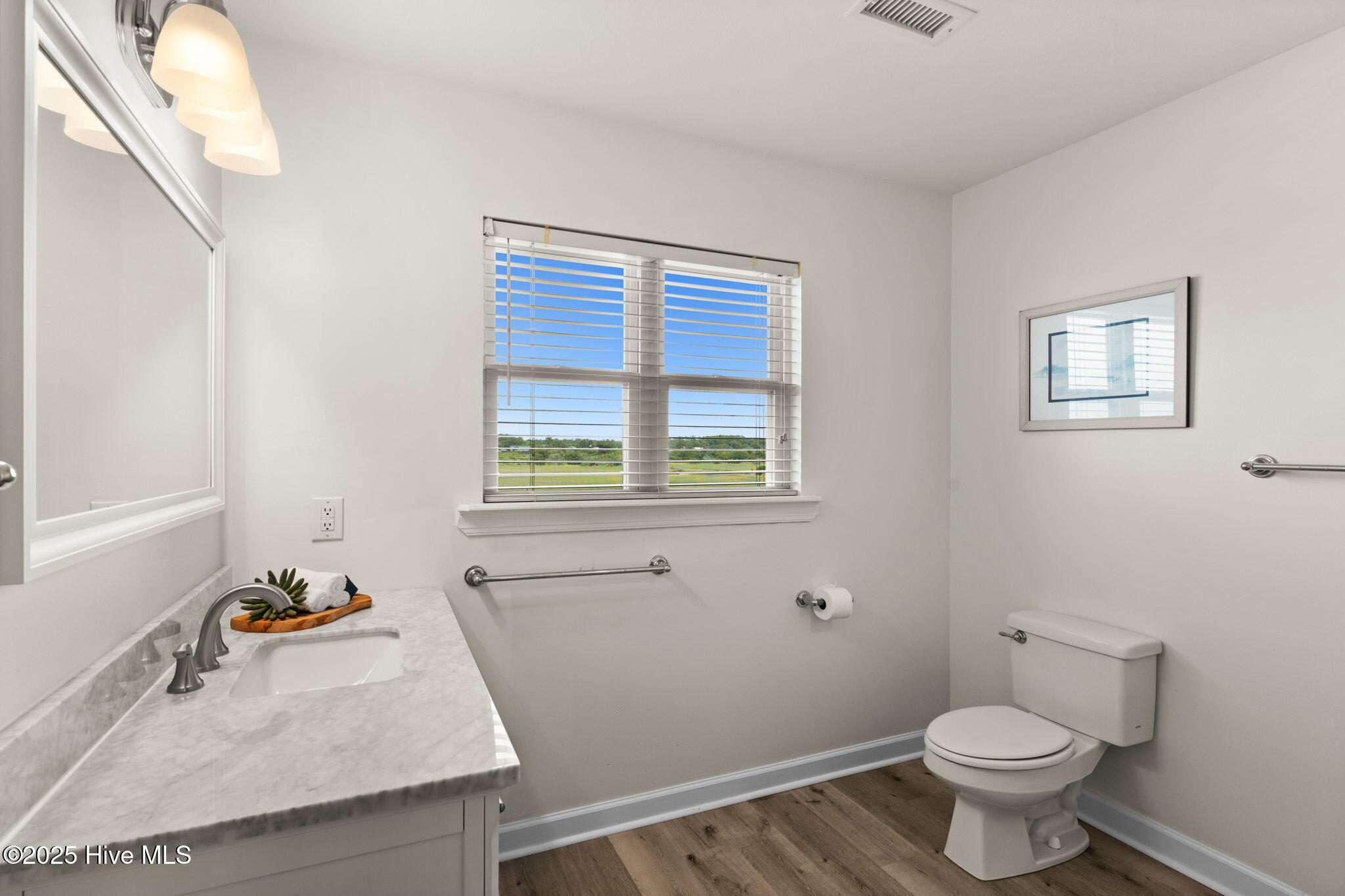 100515755 | Photo 34