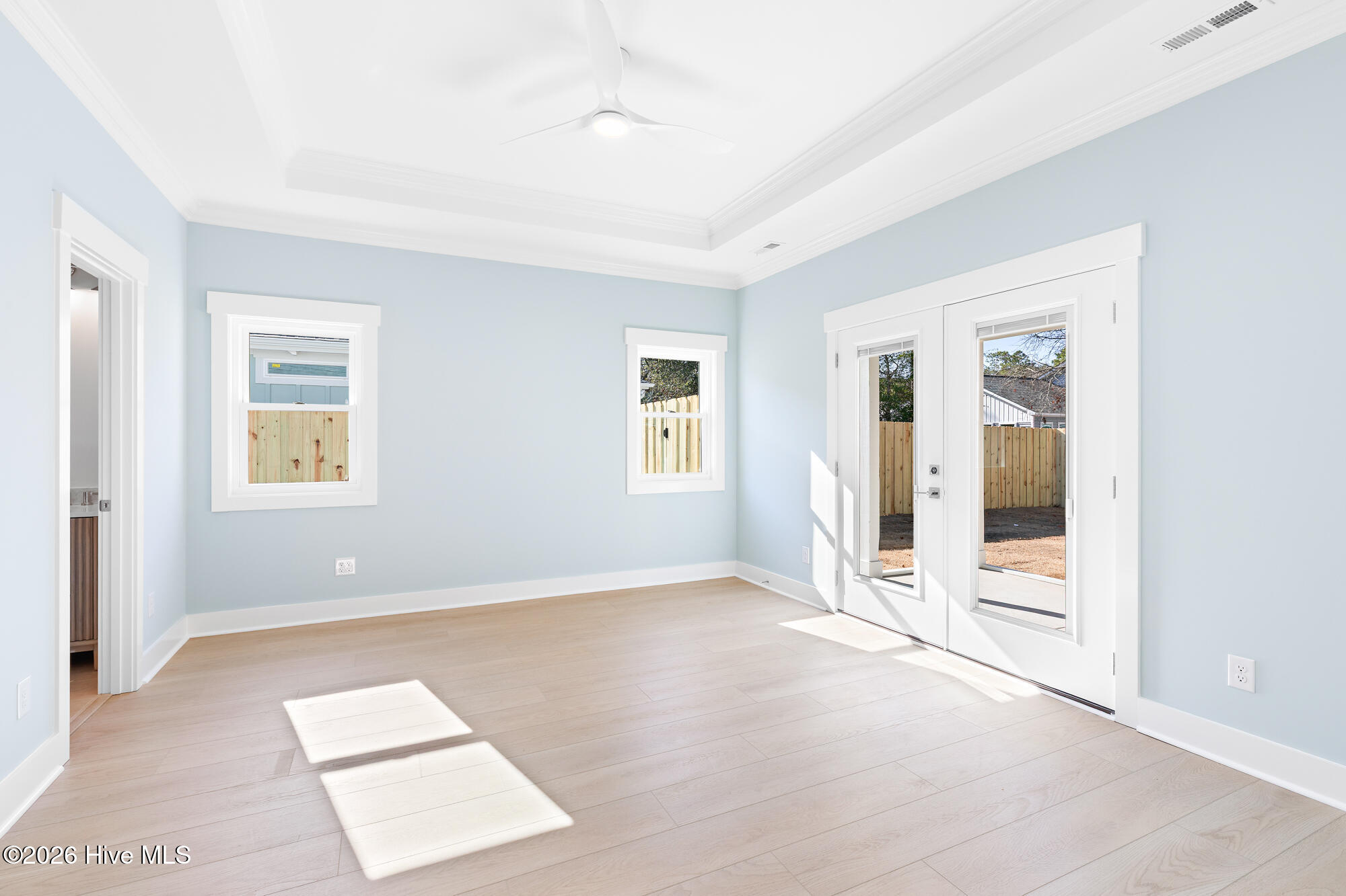 100547169 | Photo 22