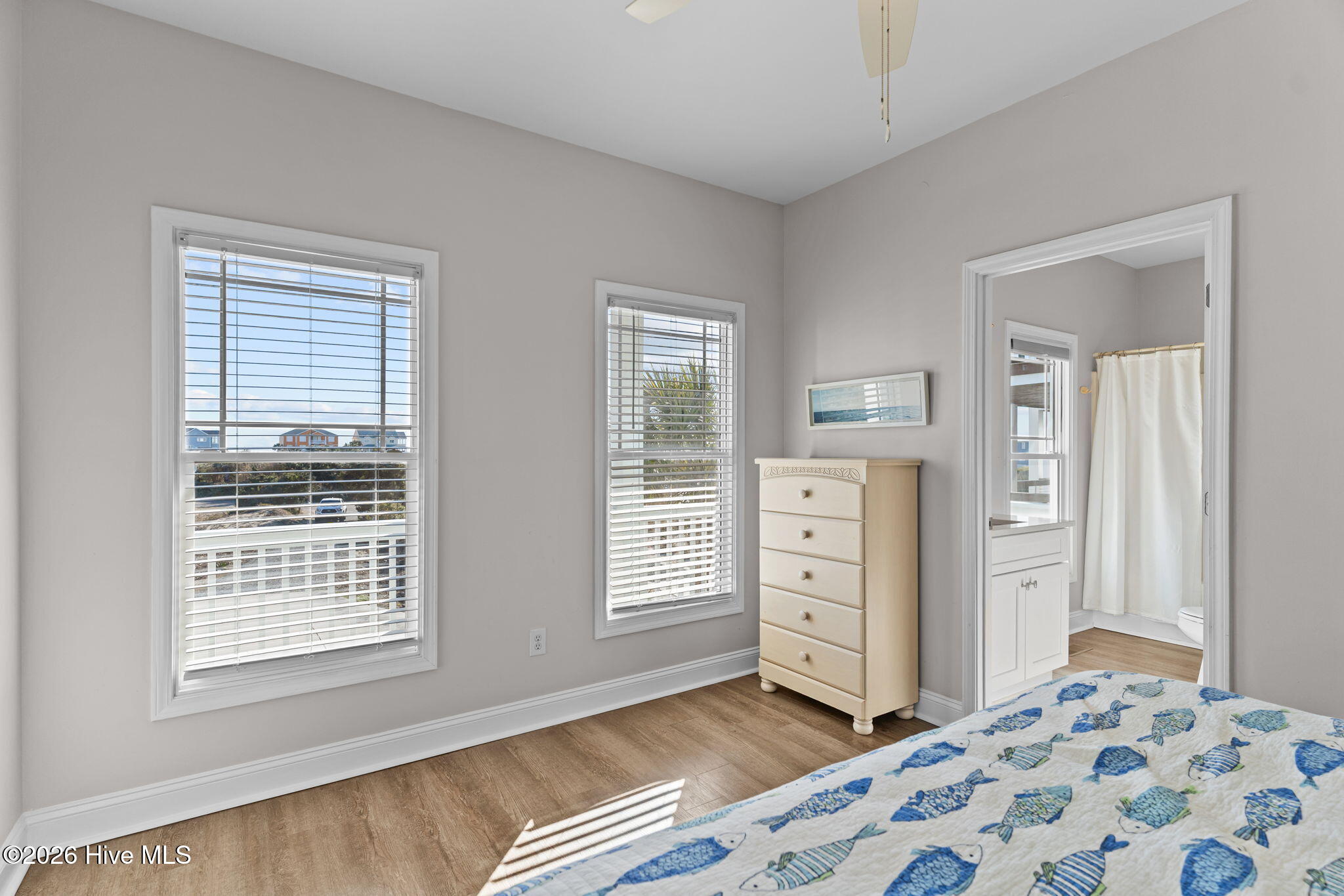 100554920 | Photo 29