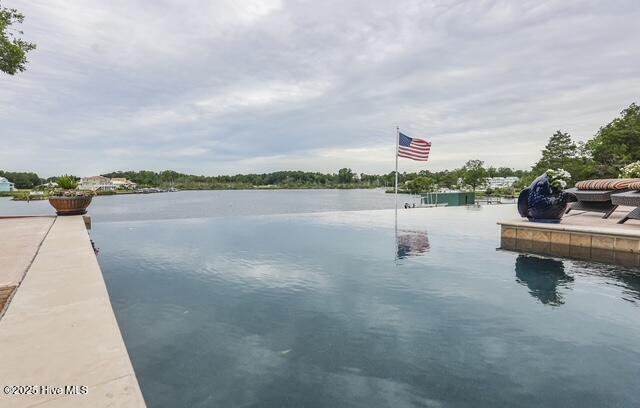 100515842 | Photo 22