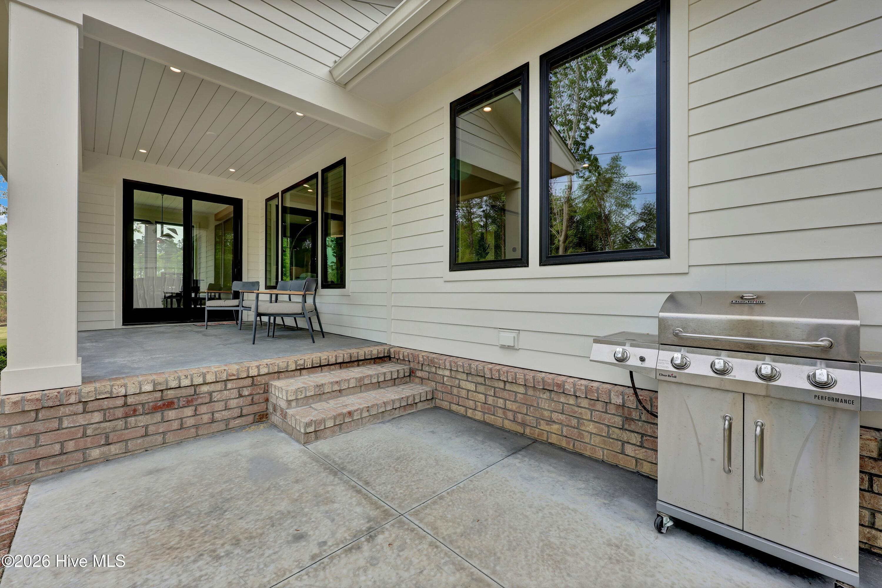 100565656 | Photo 40