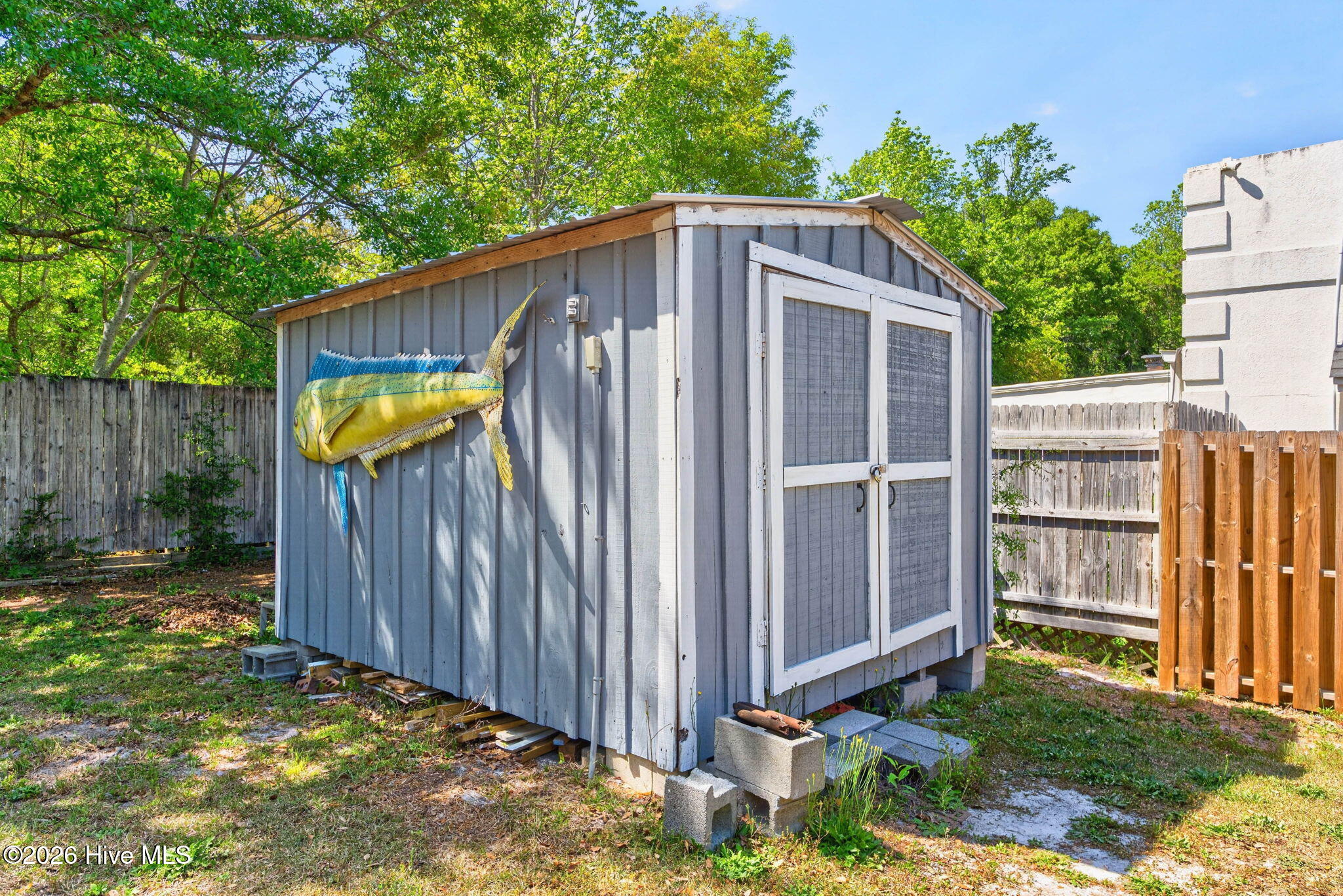 100567850 | Photo 43