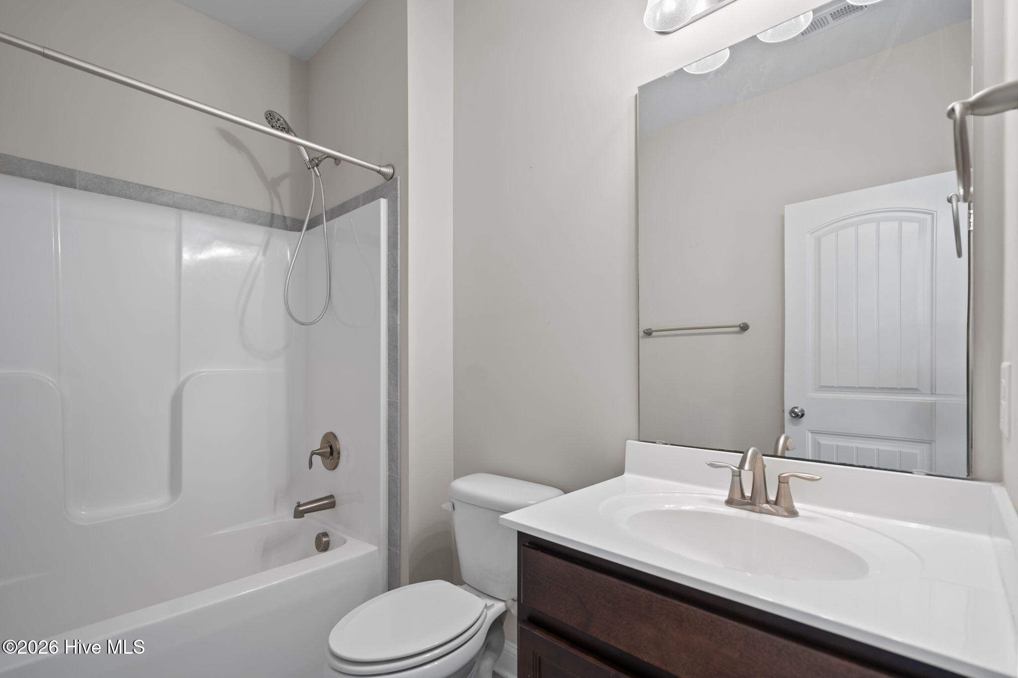 100561357 | Photo 24