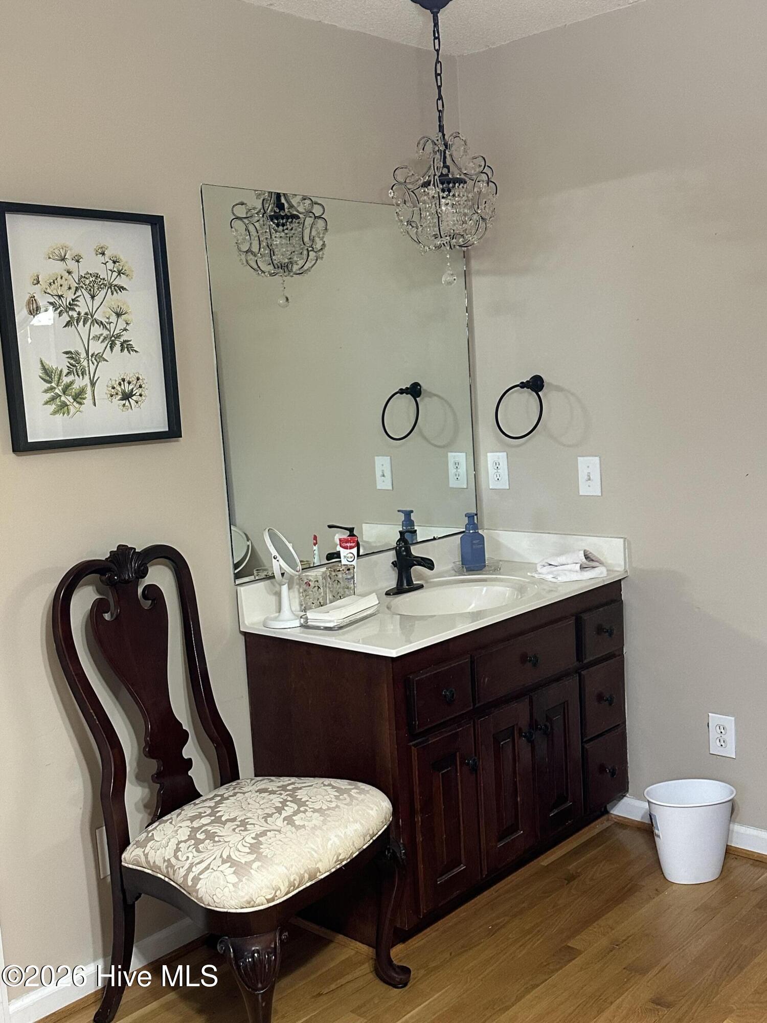 100552030 | Photo 27