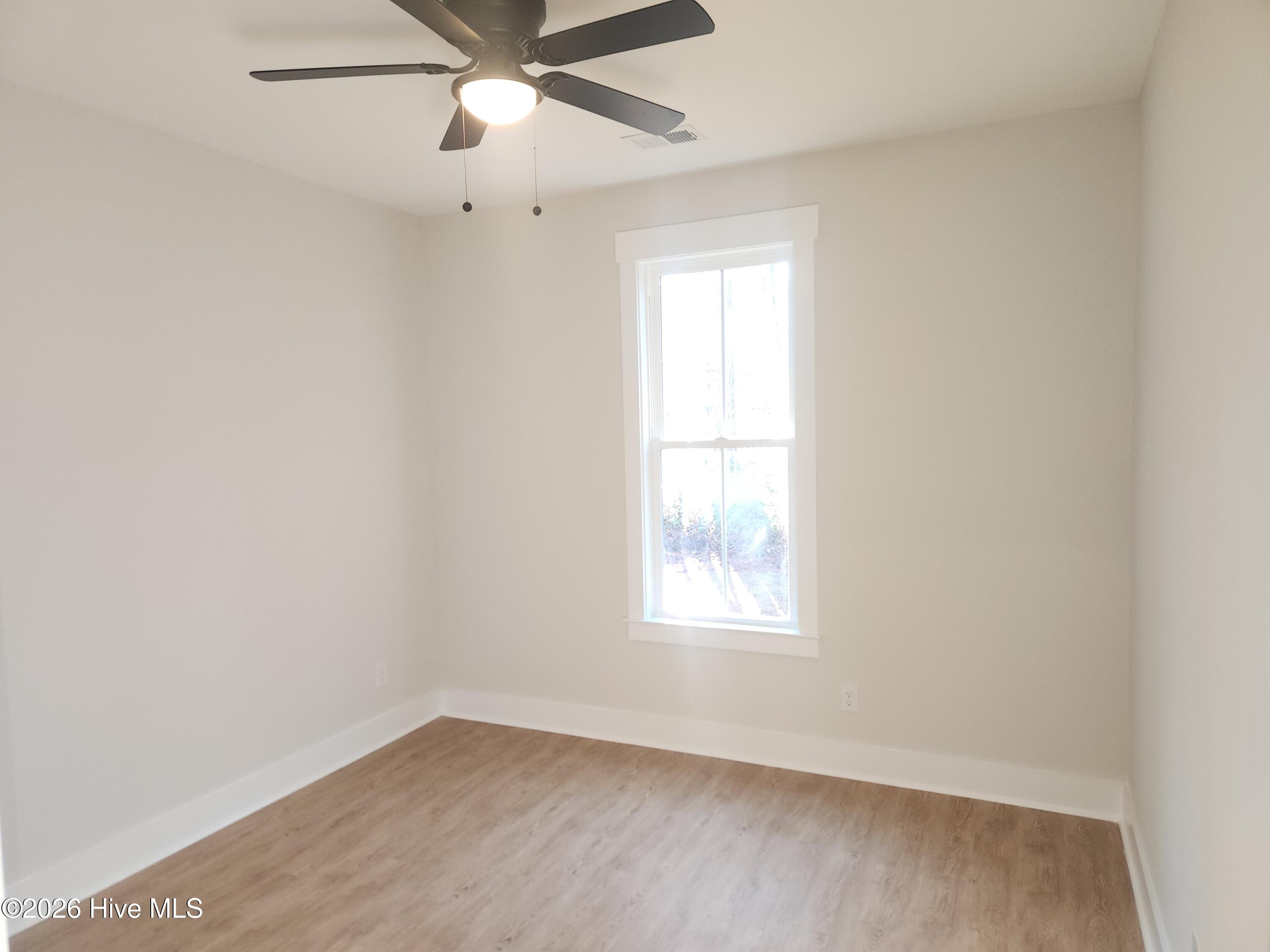 100554103 | Photo 31