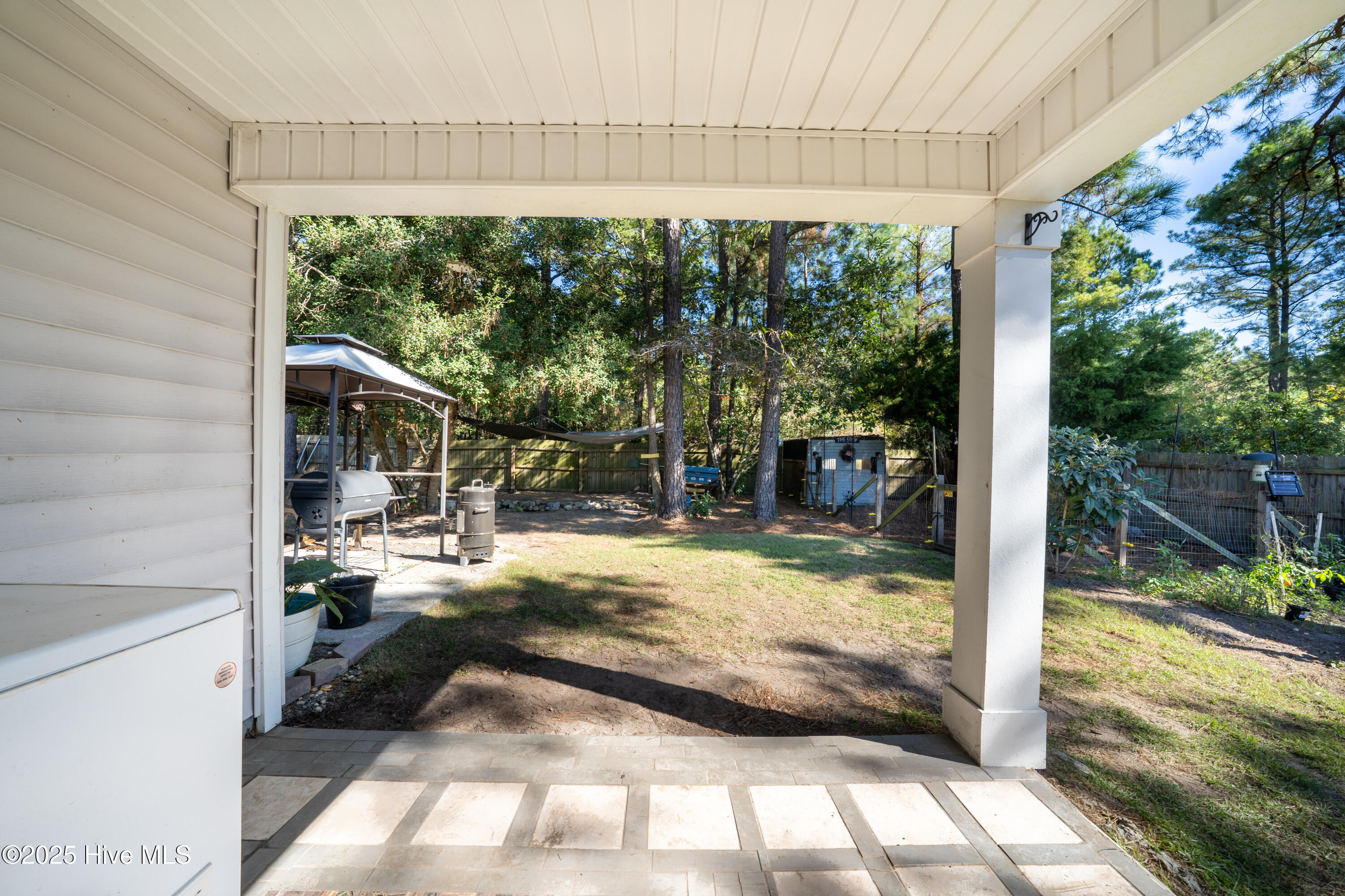 100538063 | Photo 53