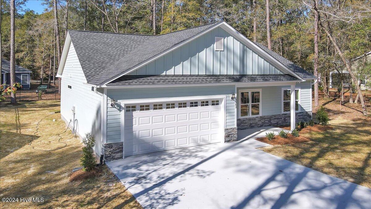 100479392 | Photo 49