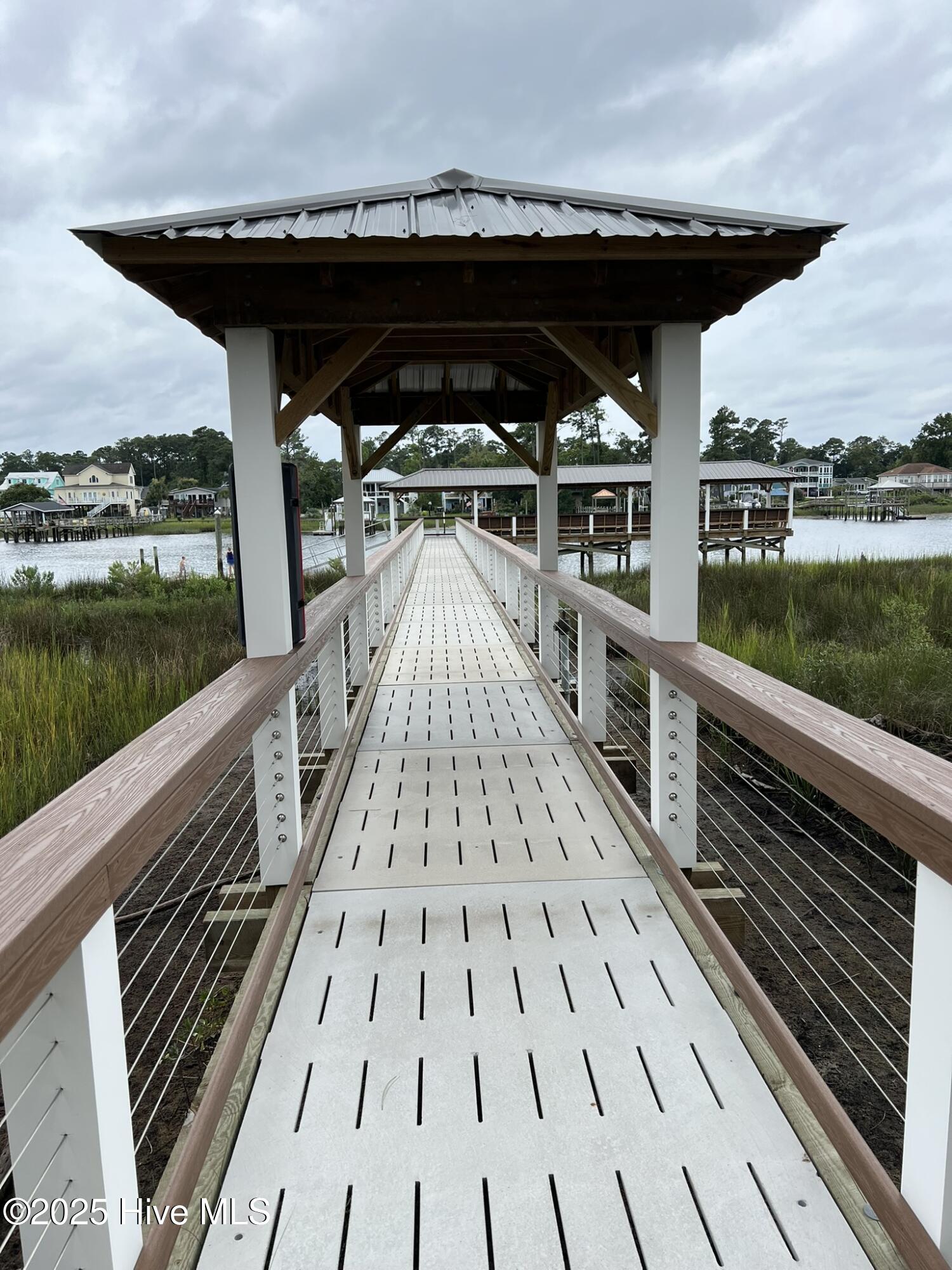 100562201 | Photo 23