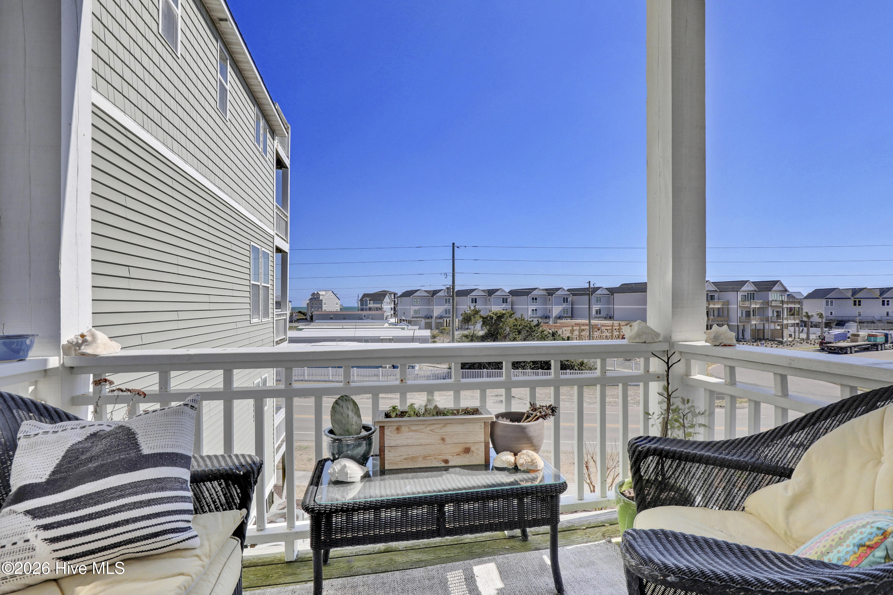 100550510 | Photo 26