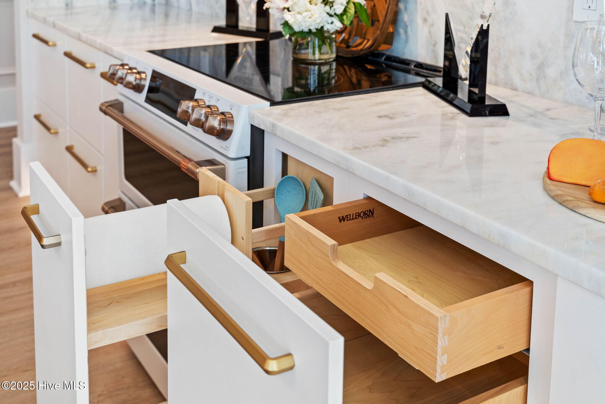 100516902 | Photo 35