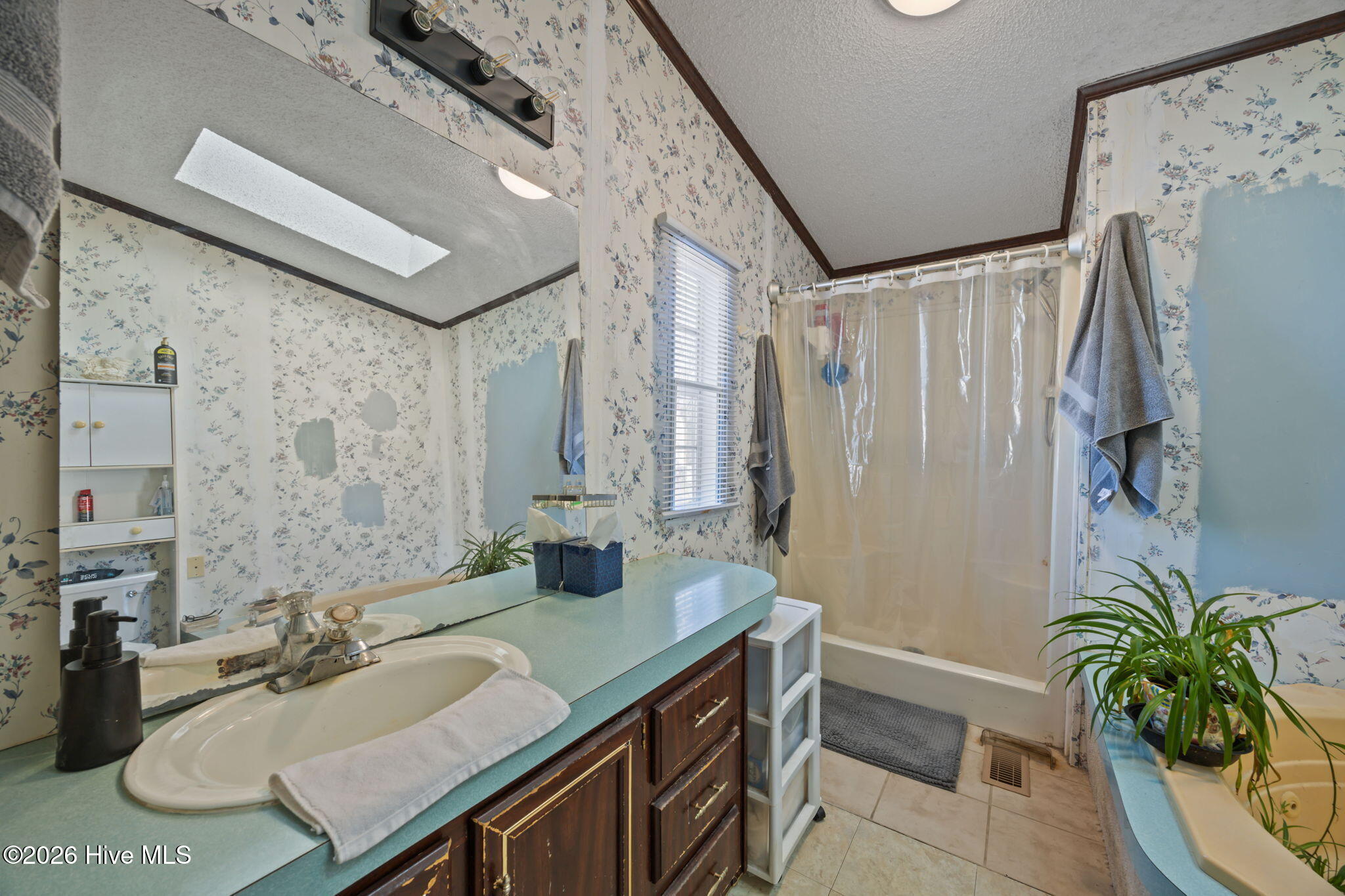 100554674 | Photo 21