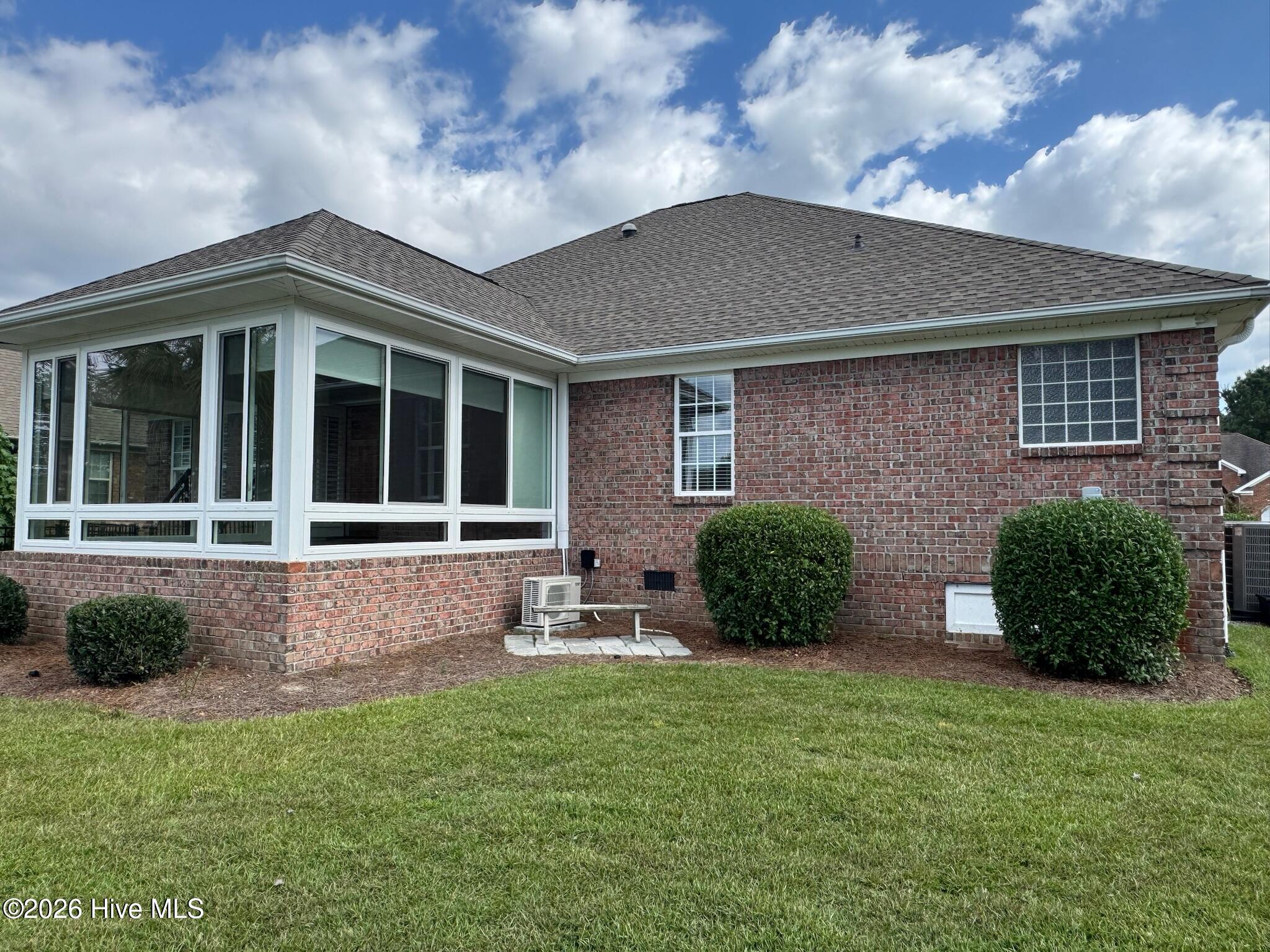 100558874 | Photo 41