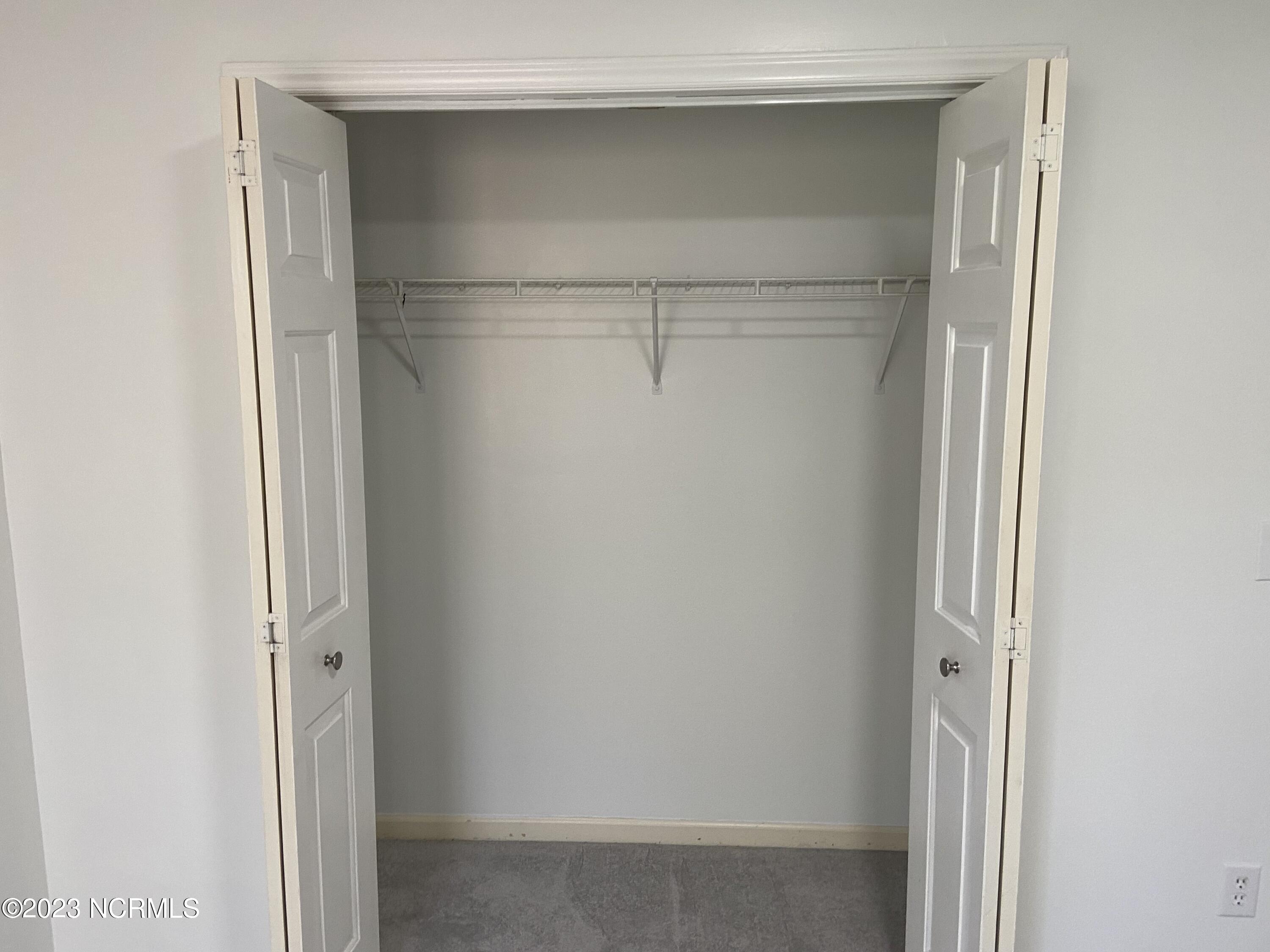 100533323 | Photo 25