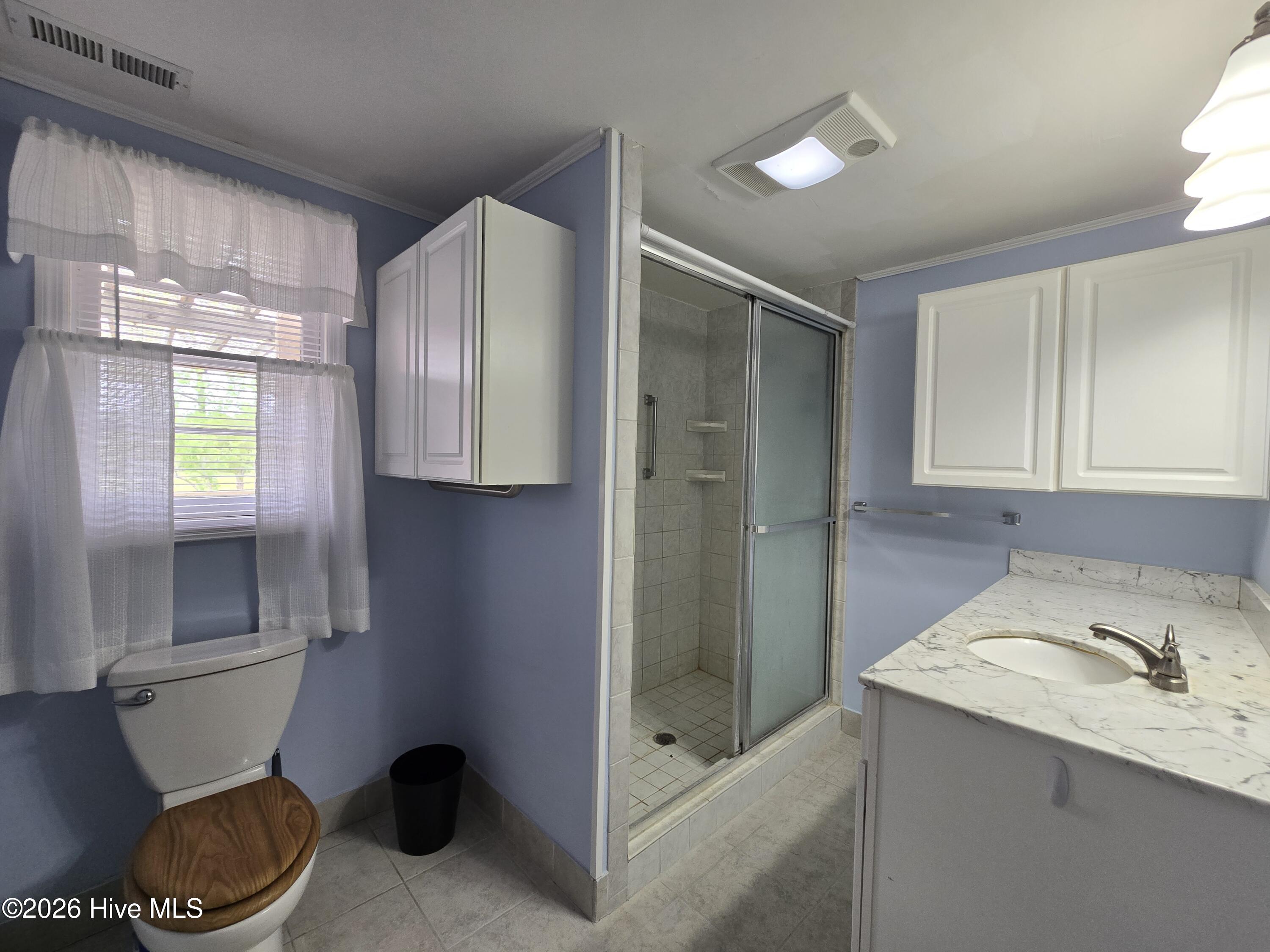 100569910 | Photo 15