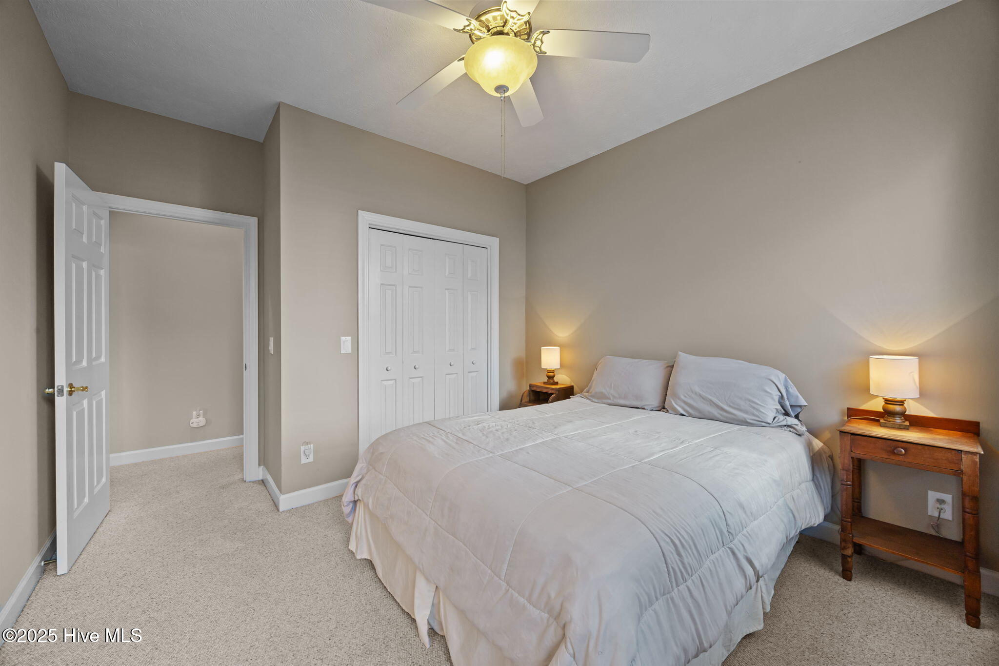 100543036 | Photo 25