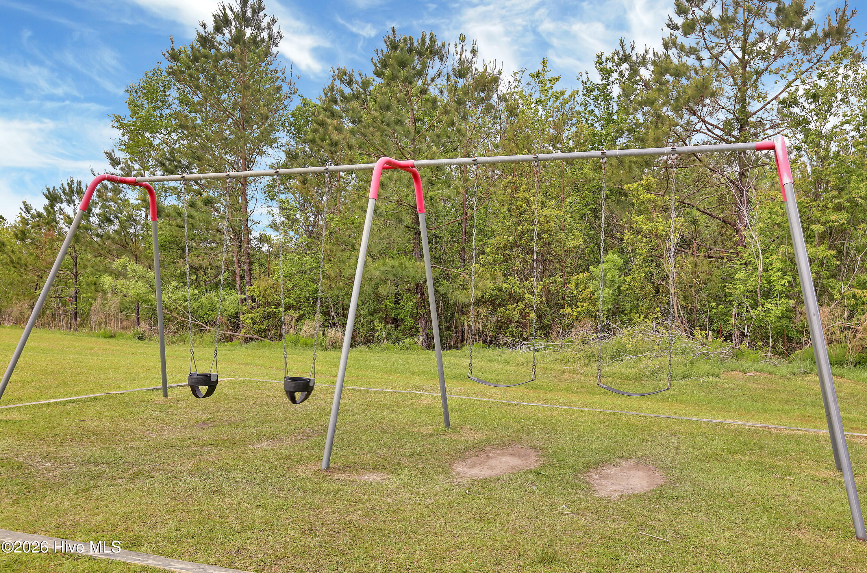 100561056 | Photo 42