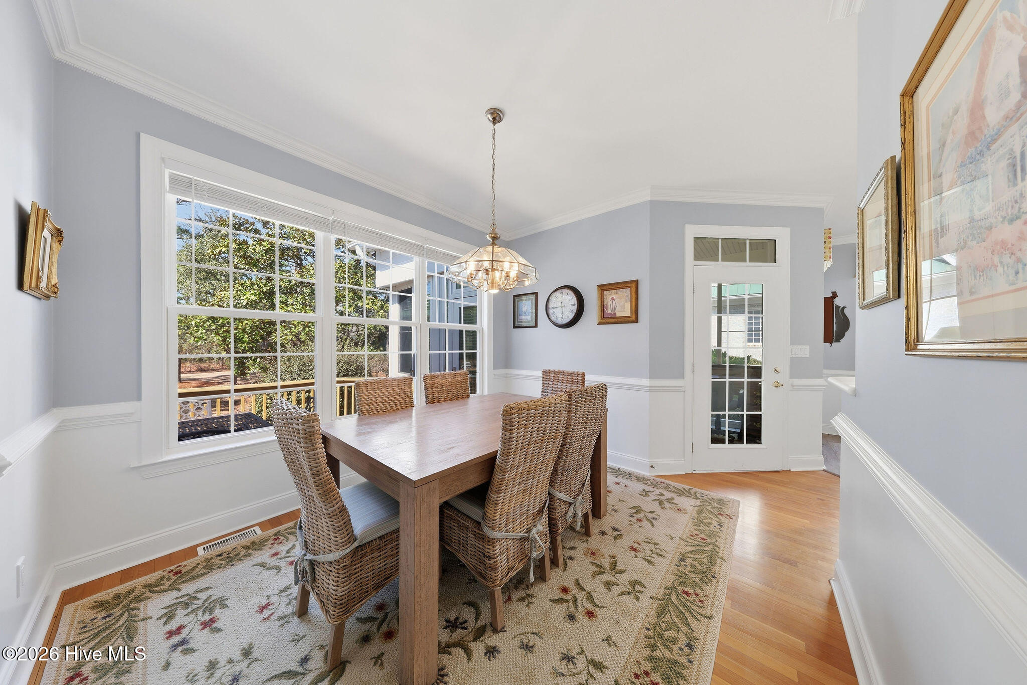 100558304 | Photo 14