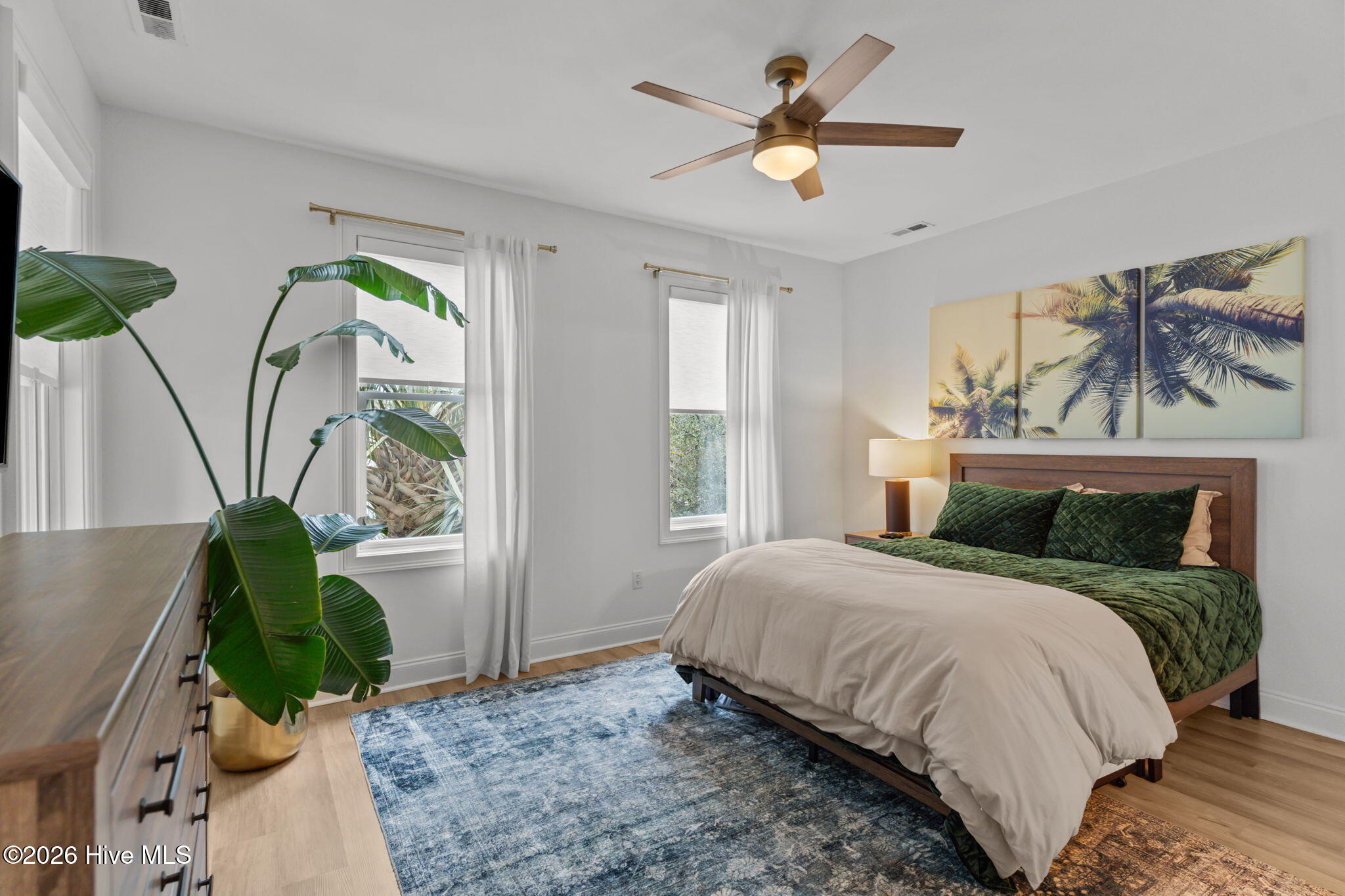 100557264 | Photo 22