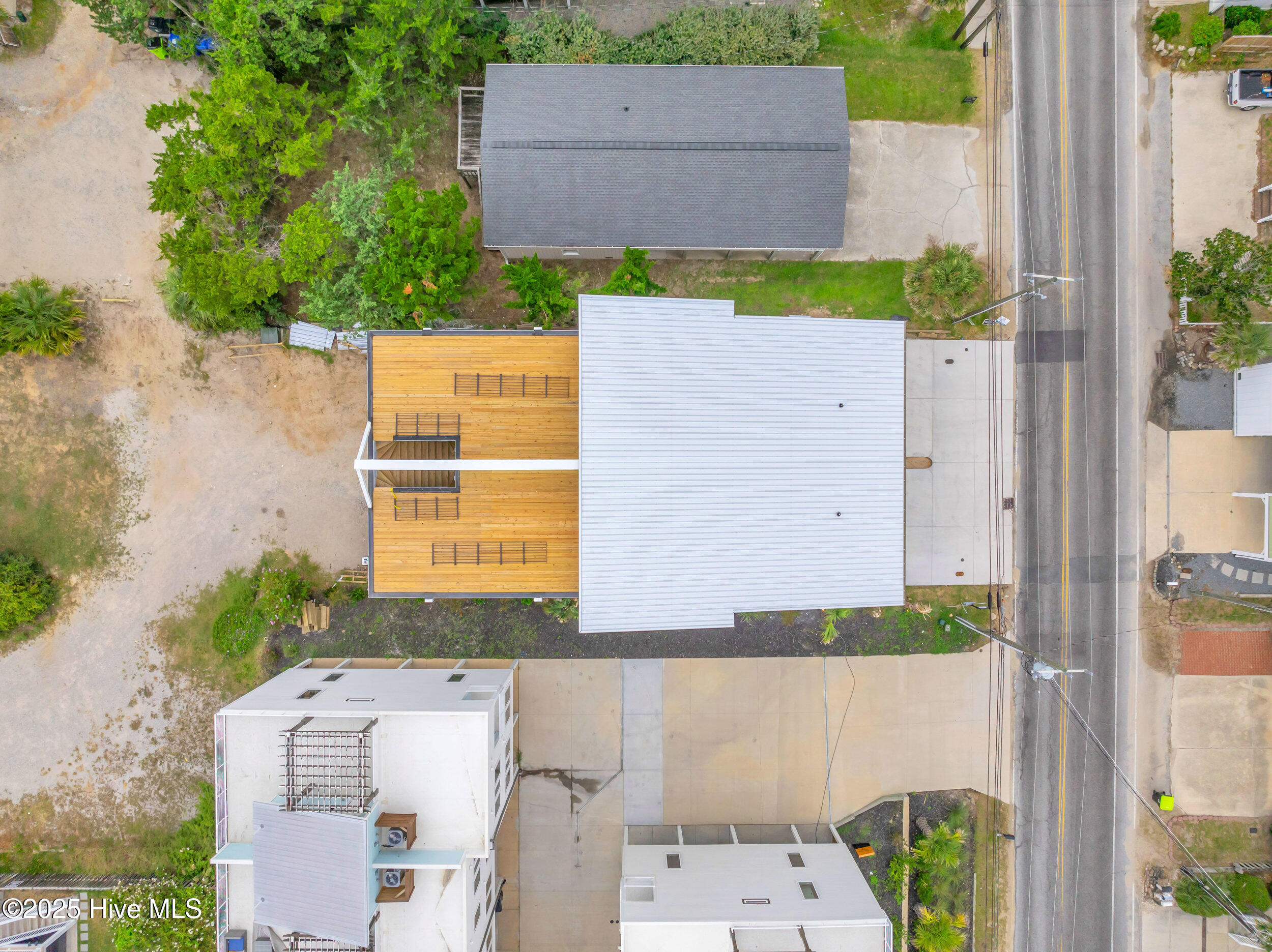 100535218 | Photo 55