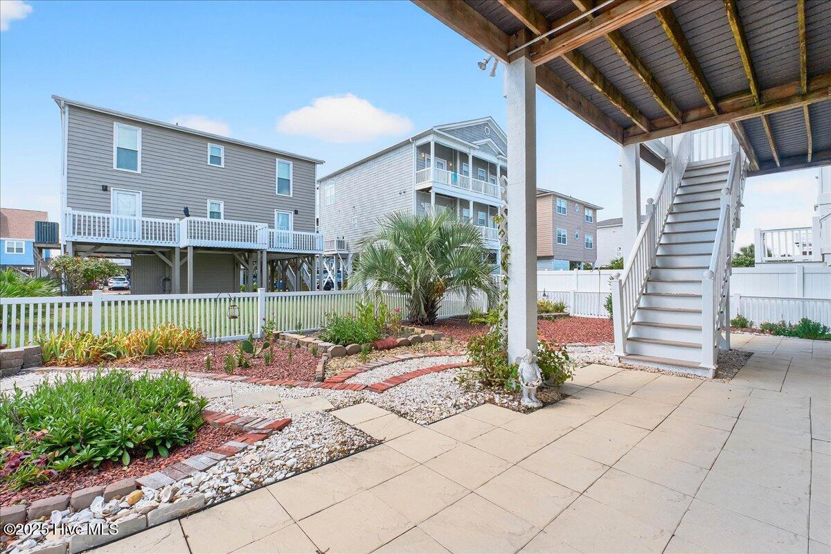 100522295 | Photo 46