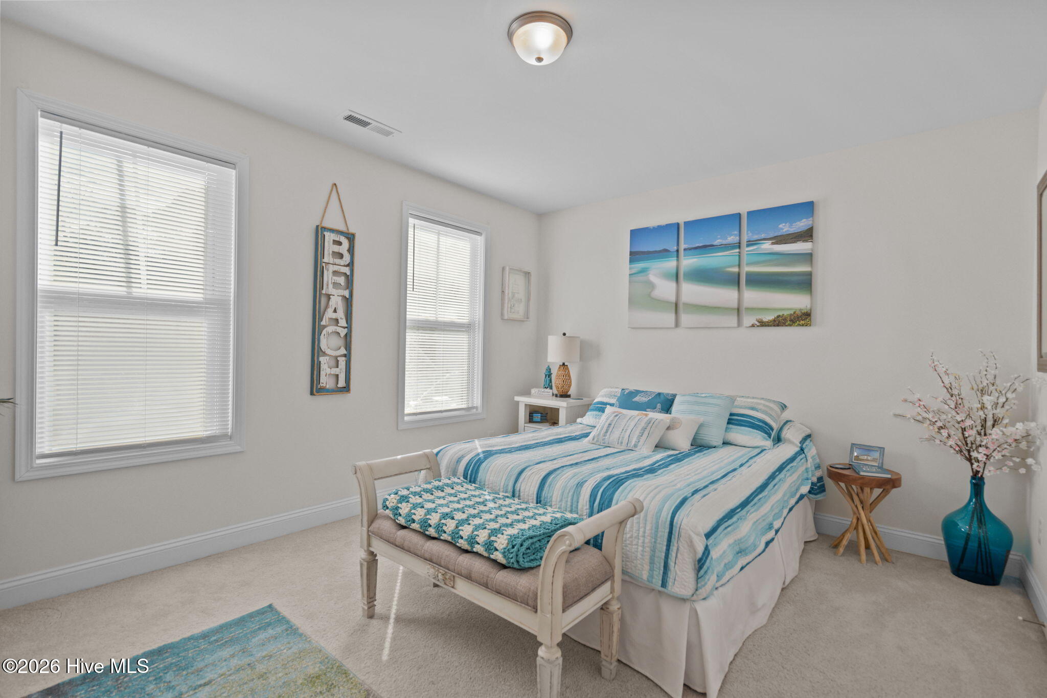 100548714 | Photo 29