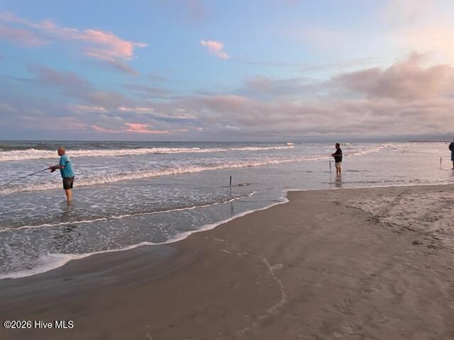 100560957 | Photo 69