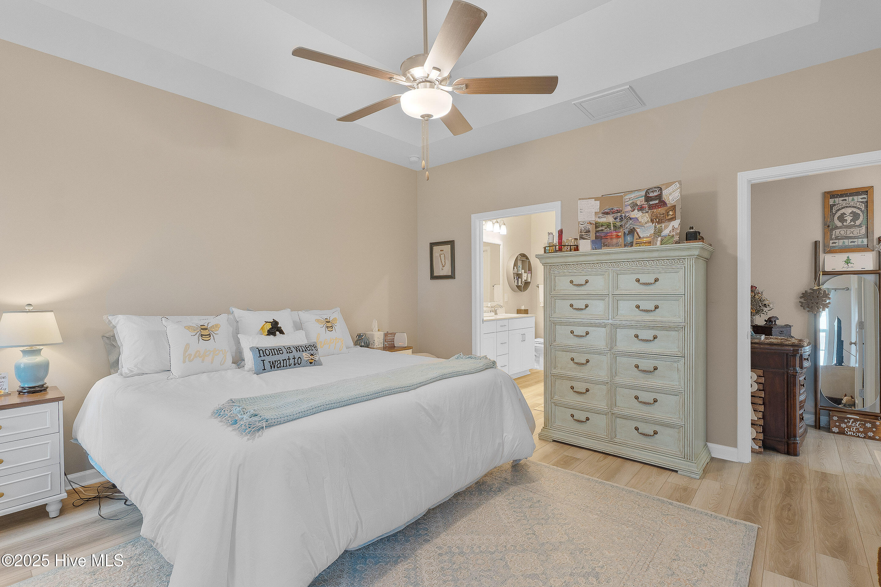 100499977 | Photo 23