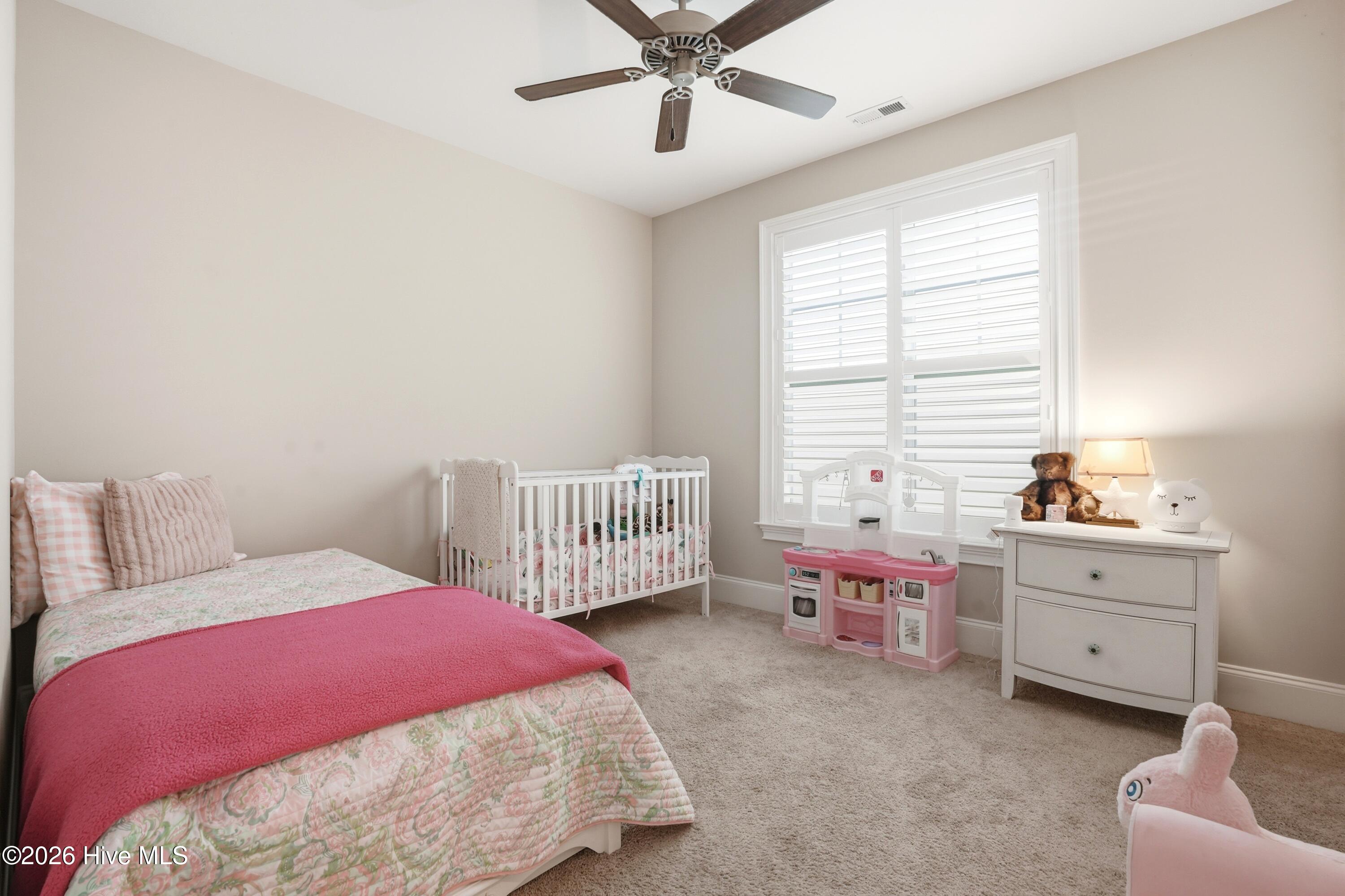 100561469 | Photo 46