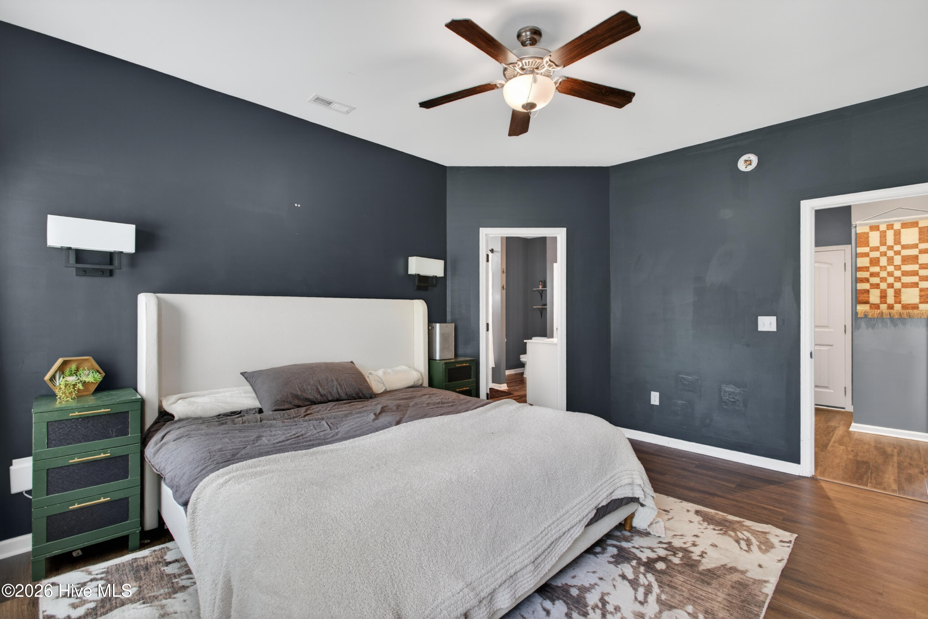 100566078 | Photo 19