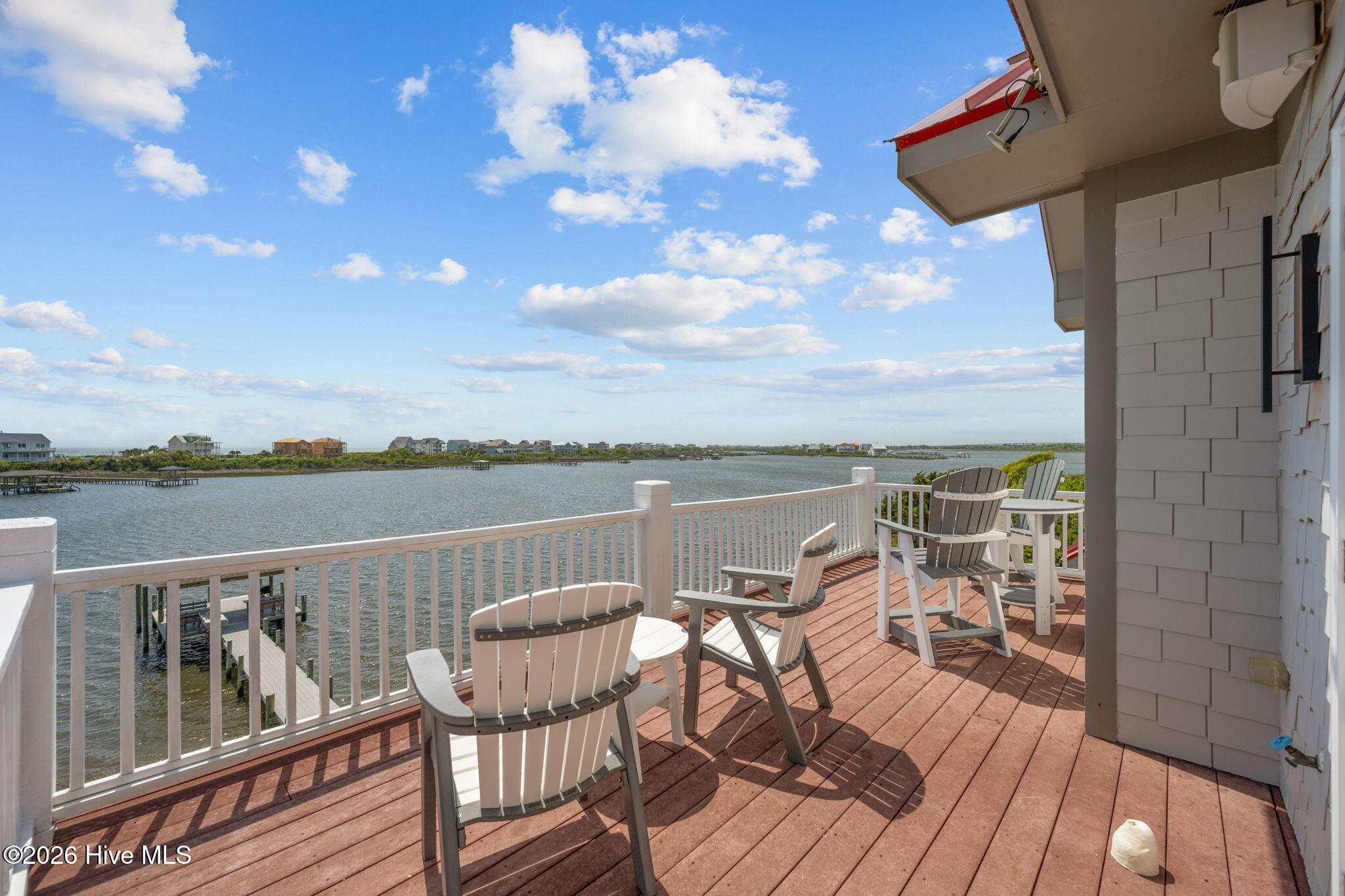 100568549 | Photo 47