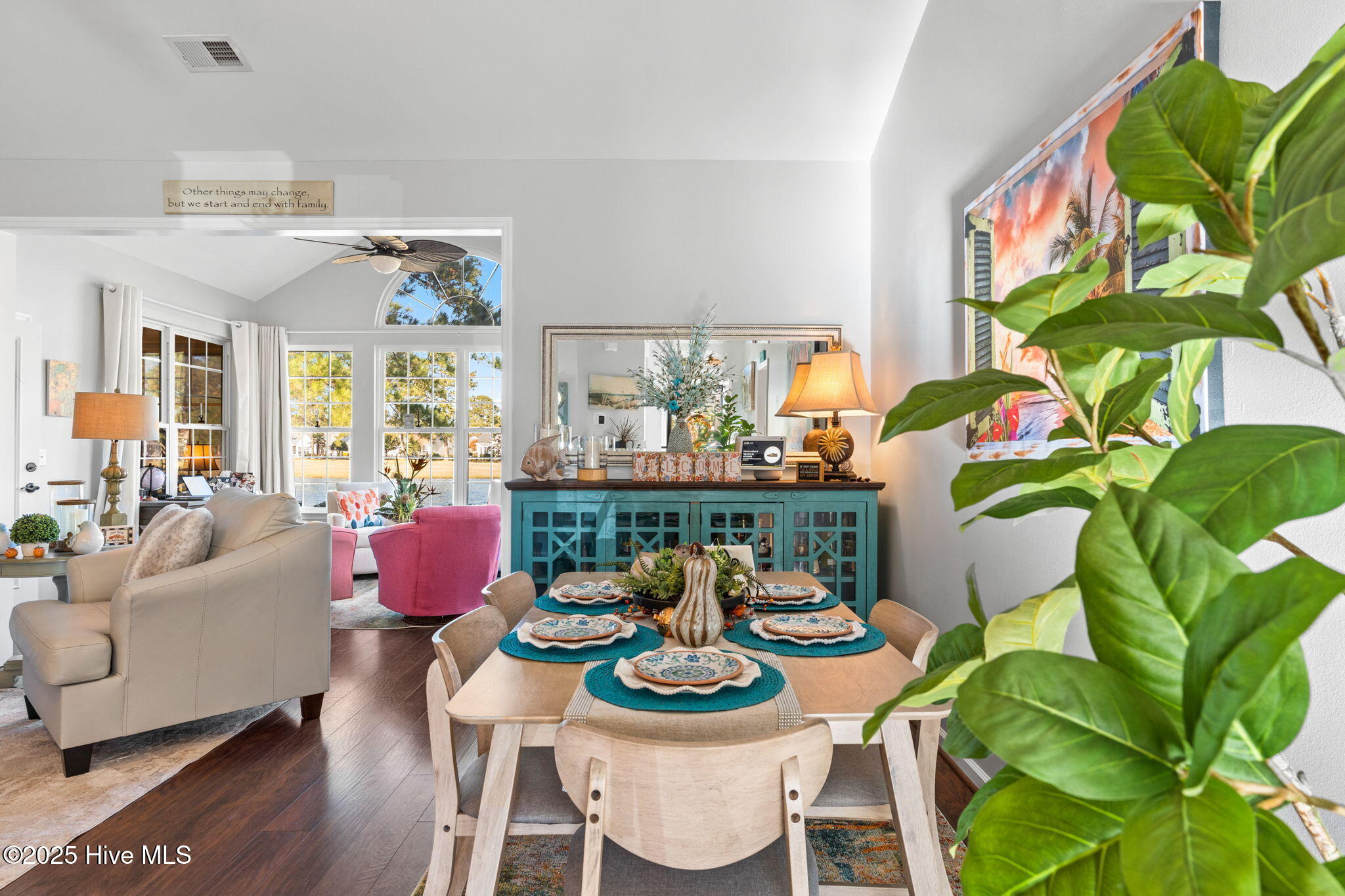 100543261 | Photo 11