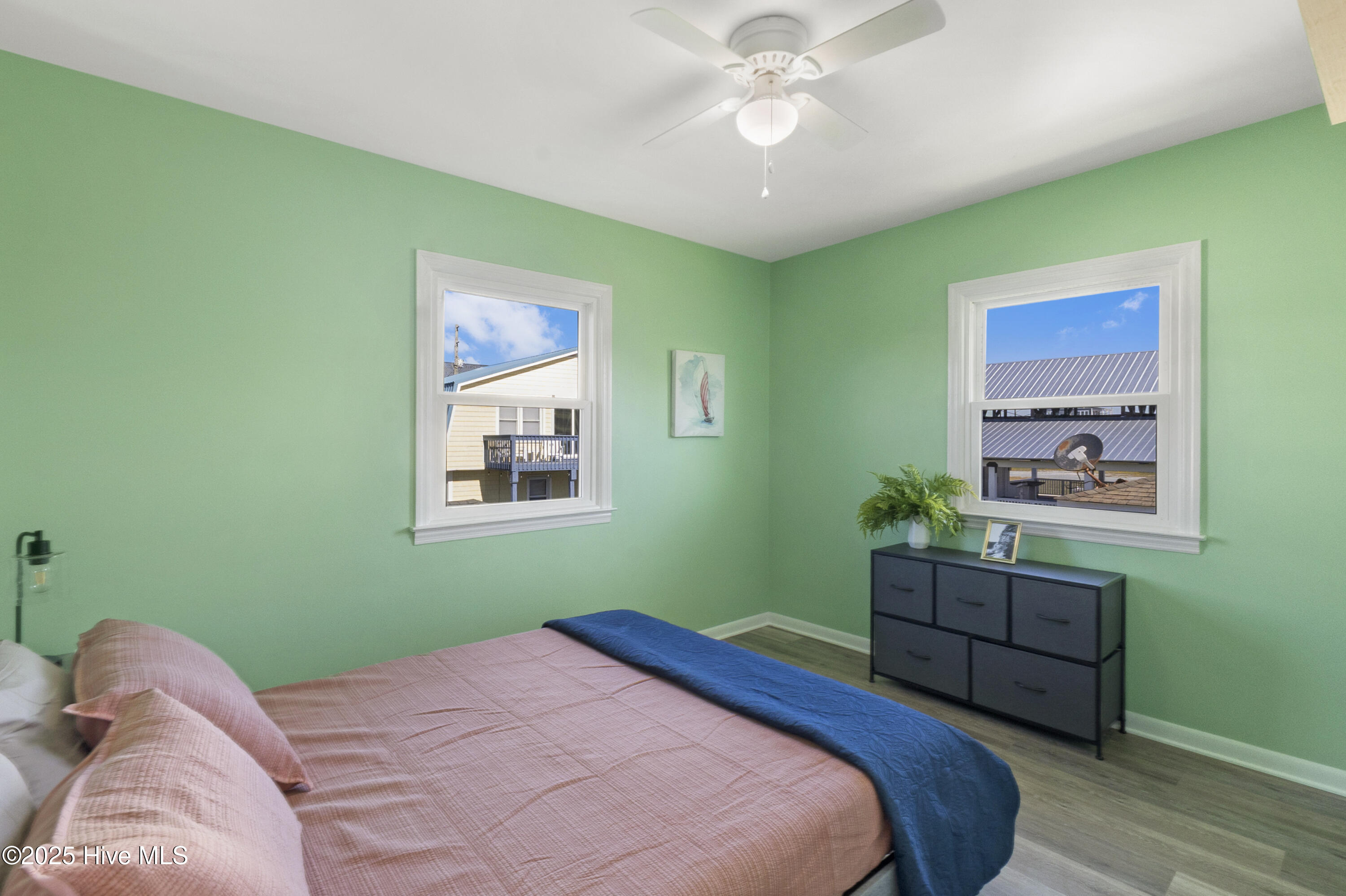 100541212 | Photo 21