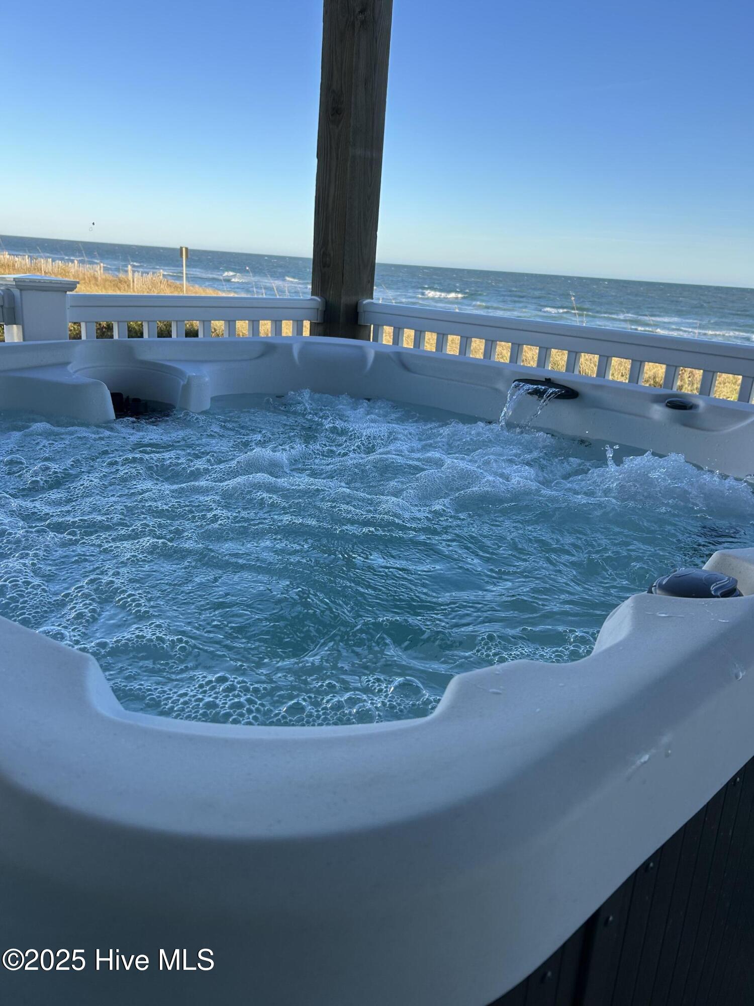 100522890 | Photo 17