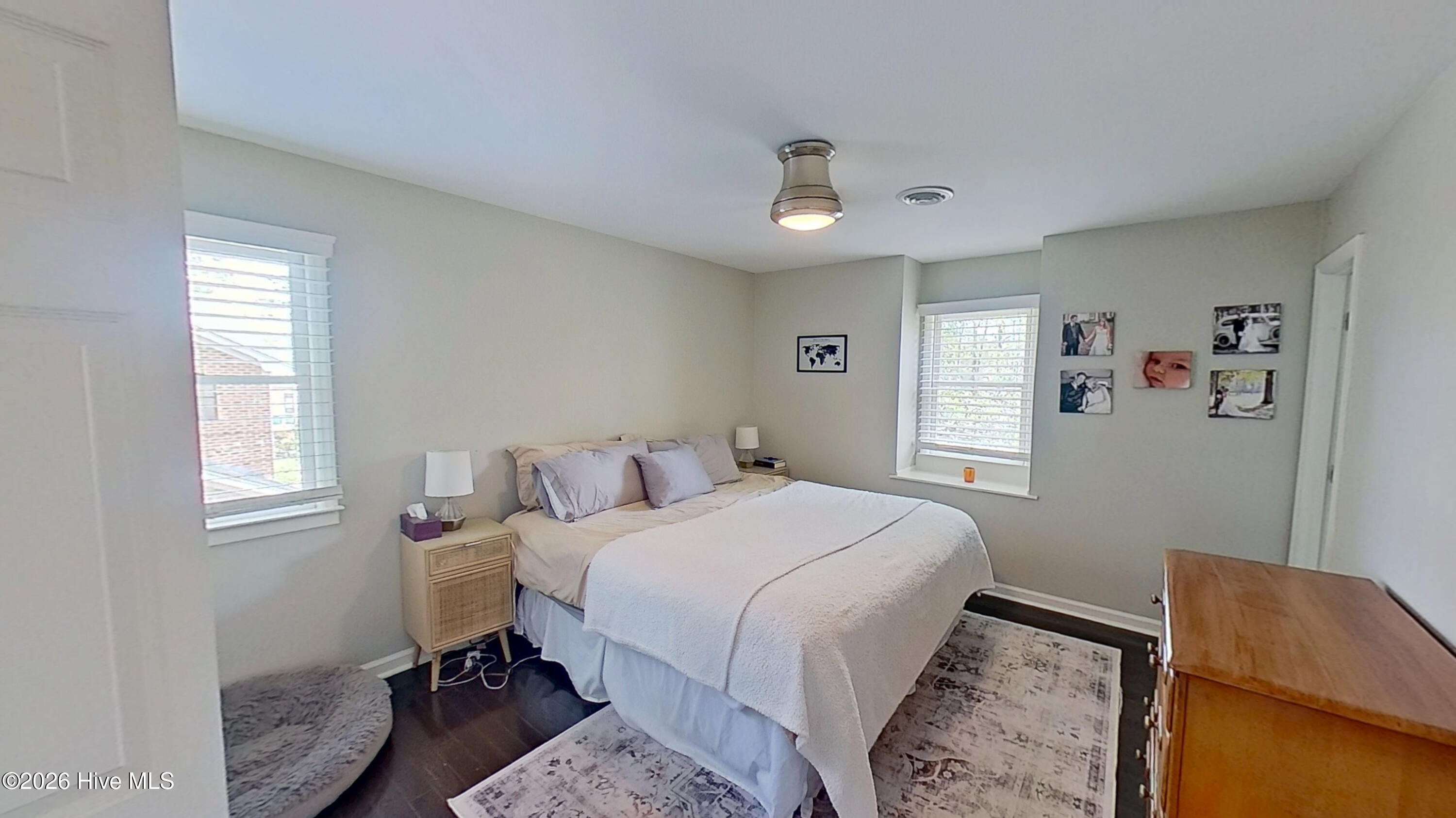 100569825 | Photo 13