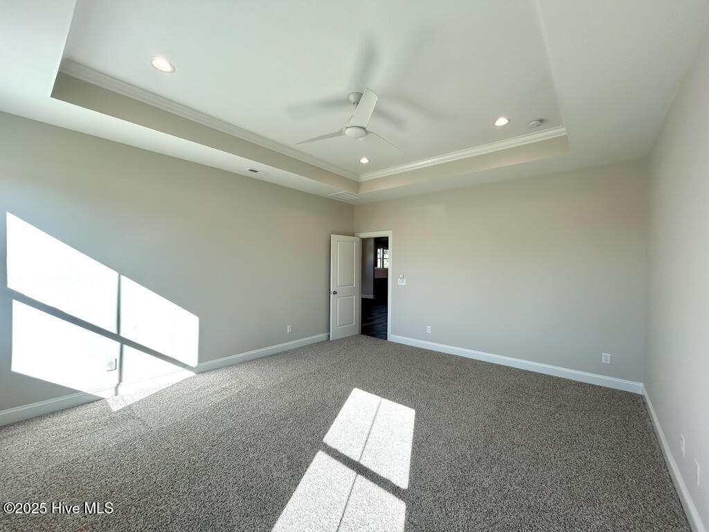 100510187 | Photo 38