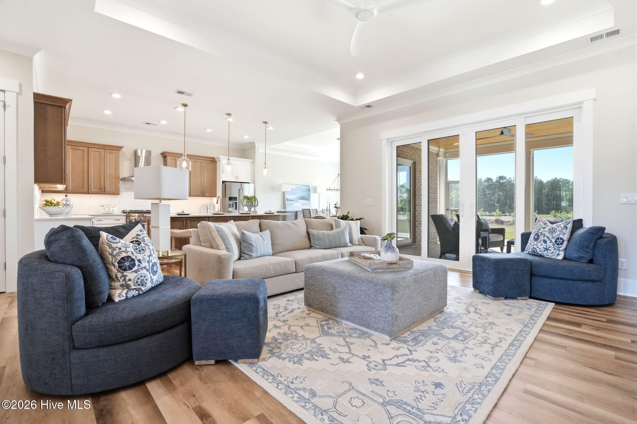 100537171 | Photo 19