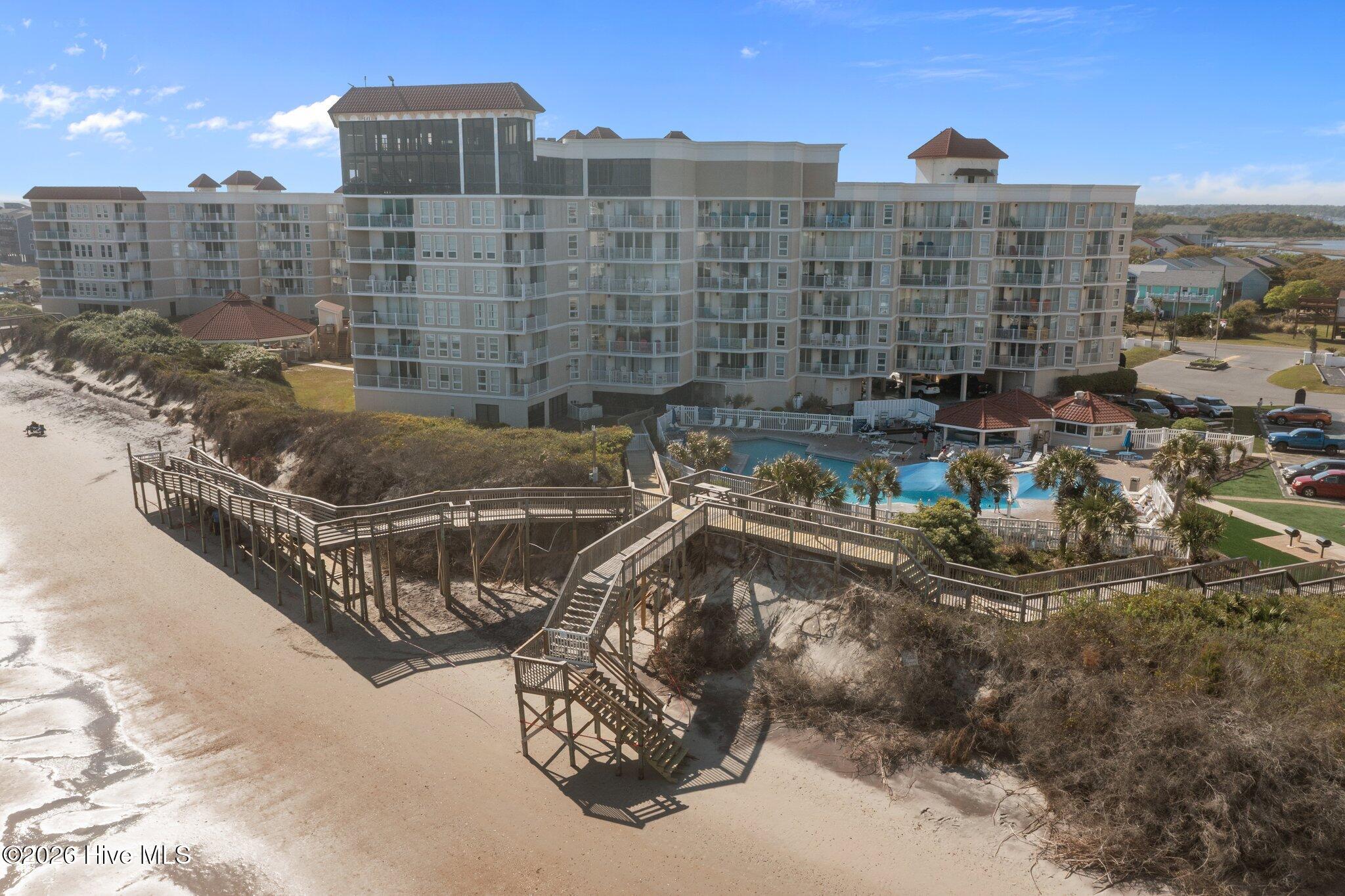 100565152 | Photo 37