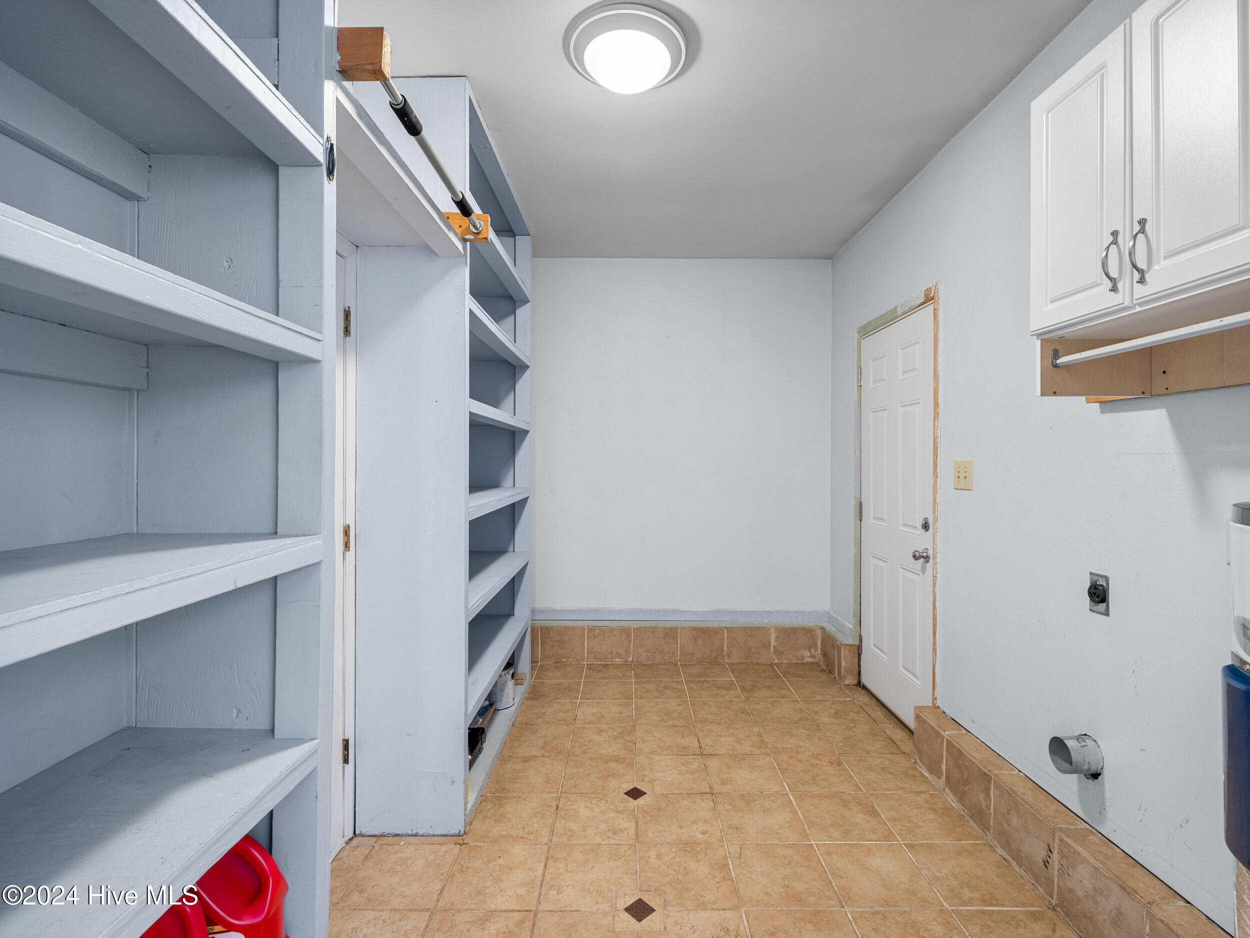 100558588 | Photo 20