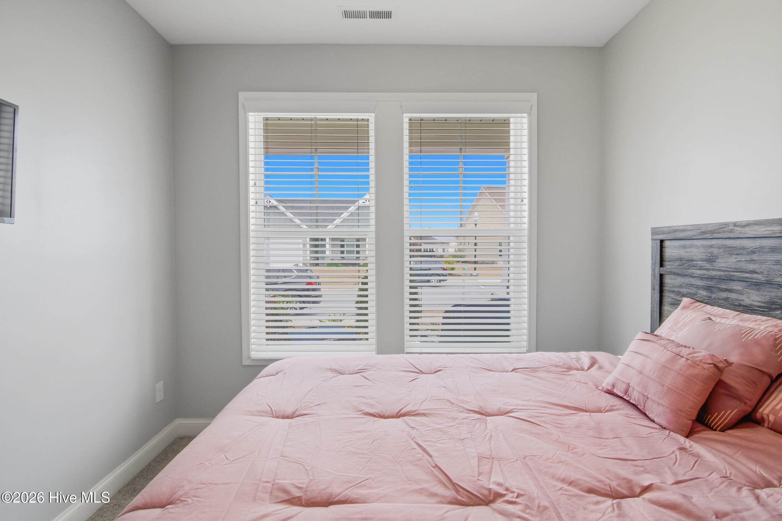 100556252 | Photo 37