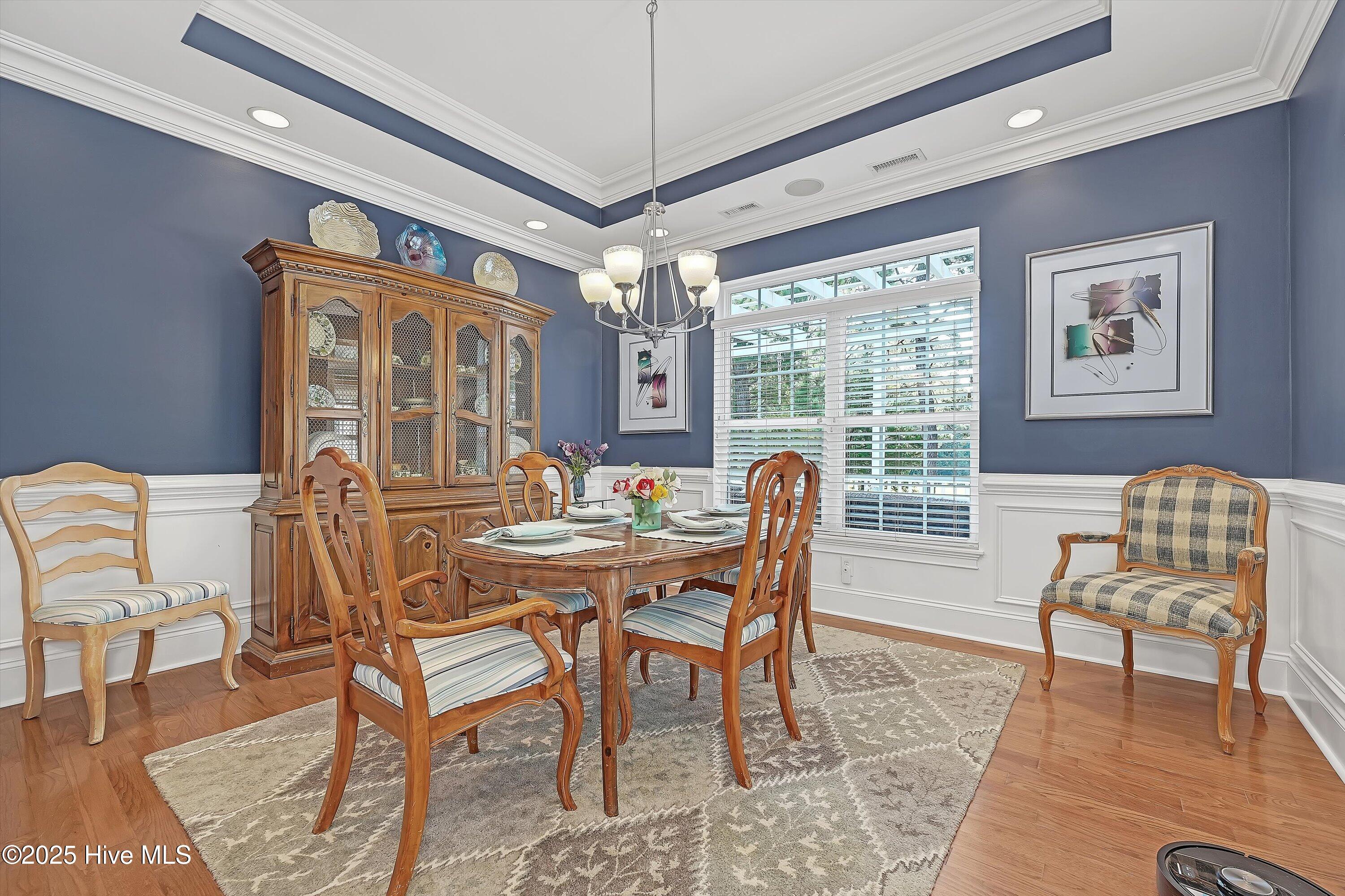 100526883 | Photo 14