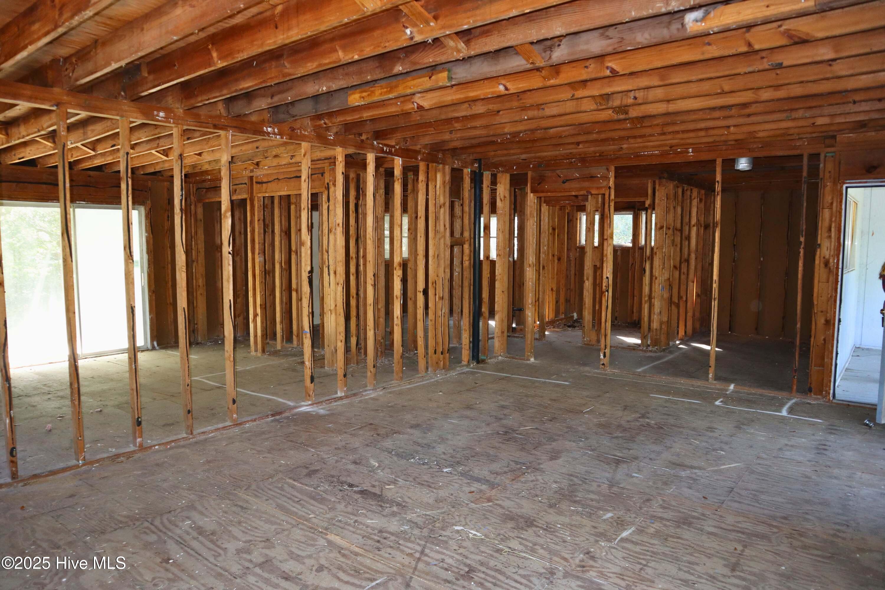 100537469 | Photo 10