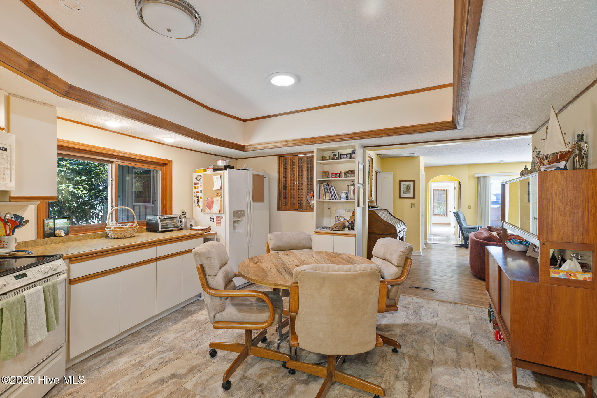 100531930 | Photo 20