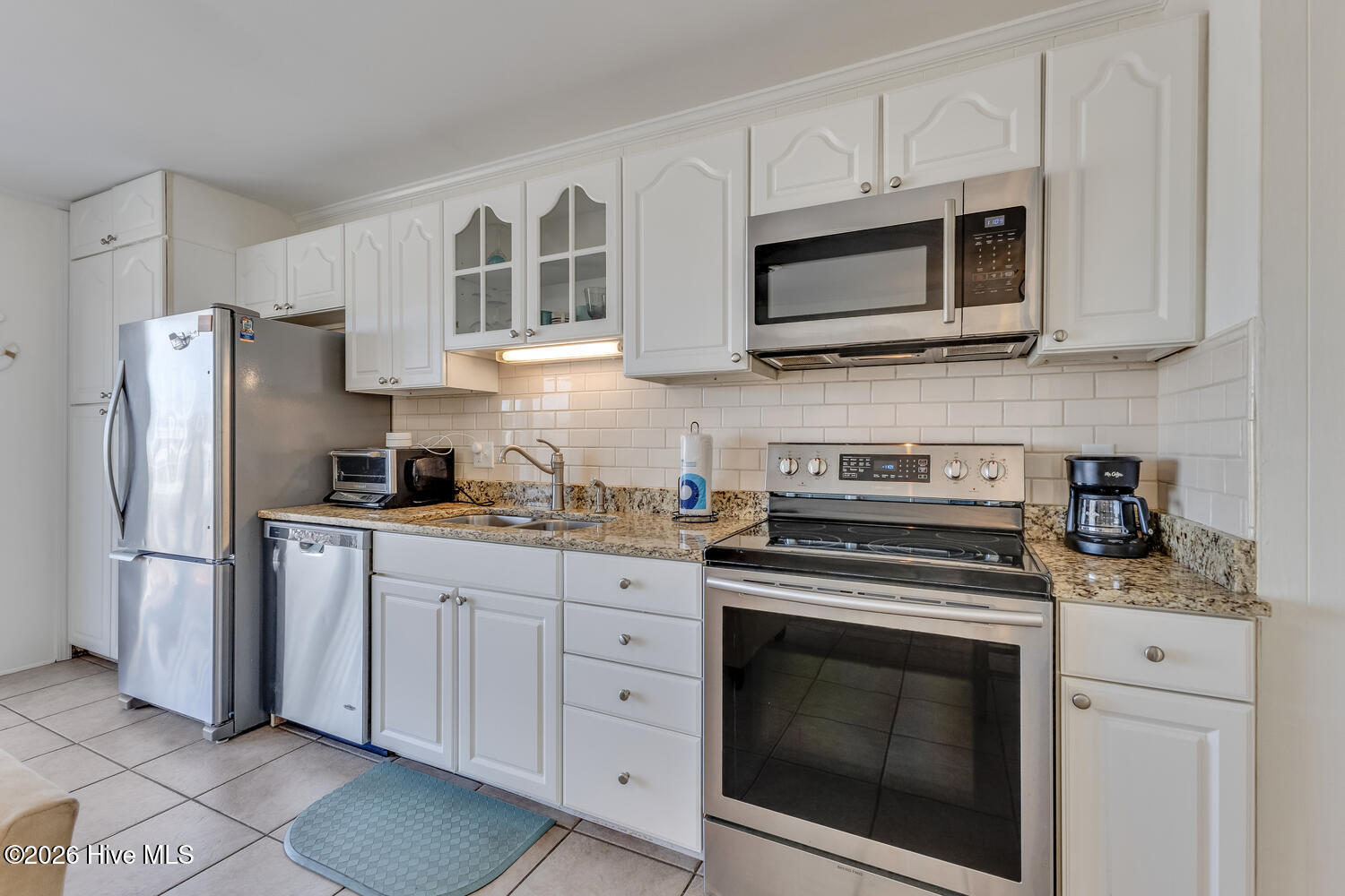 100561706 | Photo 37